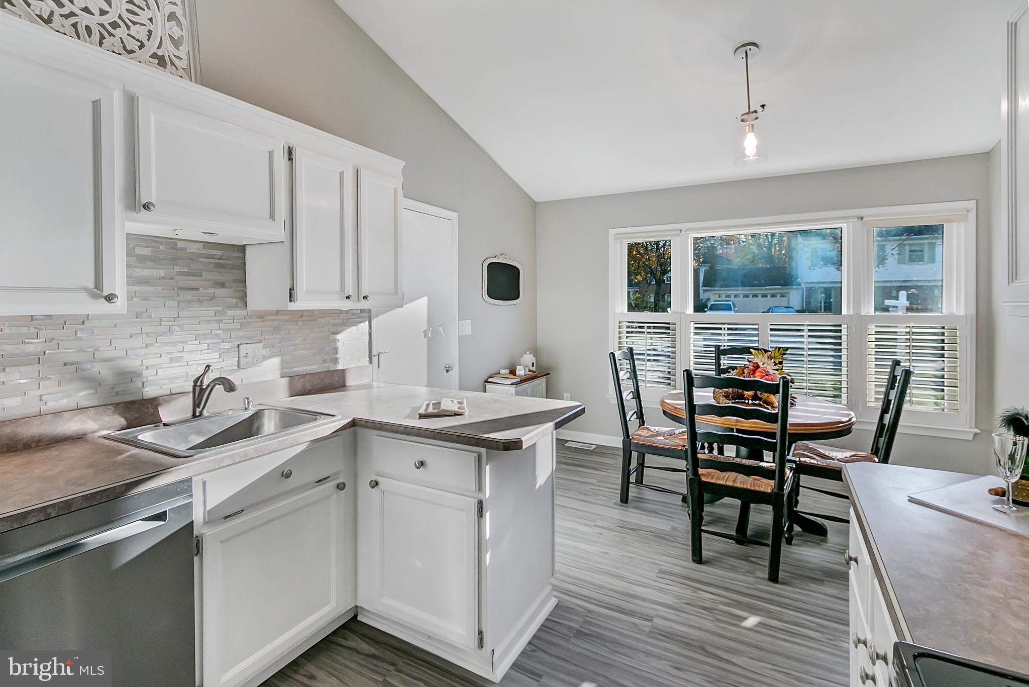 STONEGATE VILLAGE - Residential