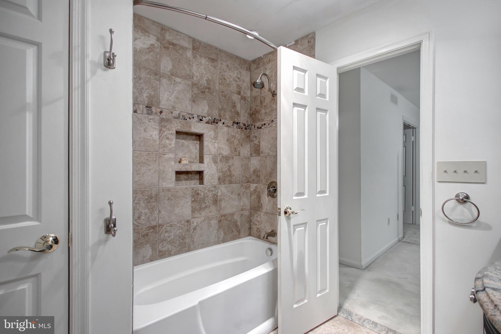 STONEGATE VILLAGE - Residential