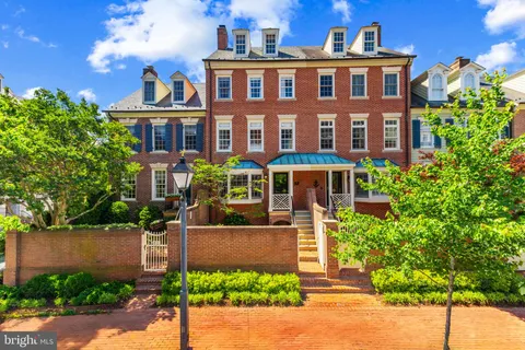 54 Wolfe Street, Alexandria, VA MLS: VAAX2045540