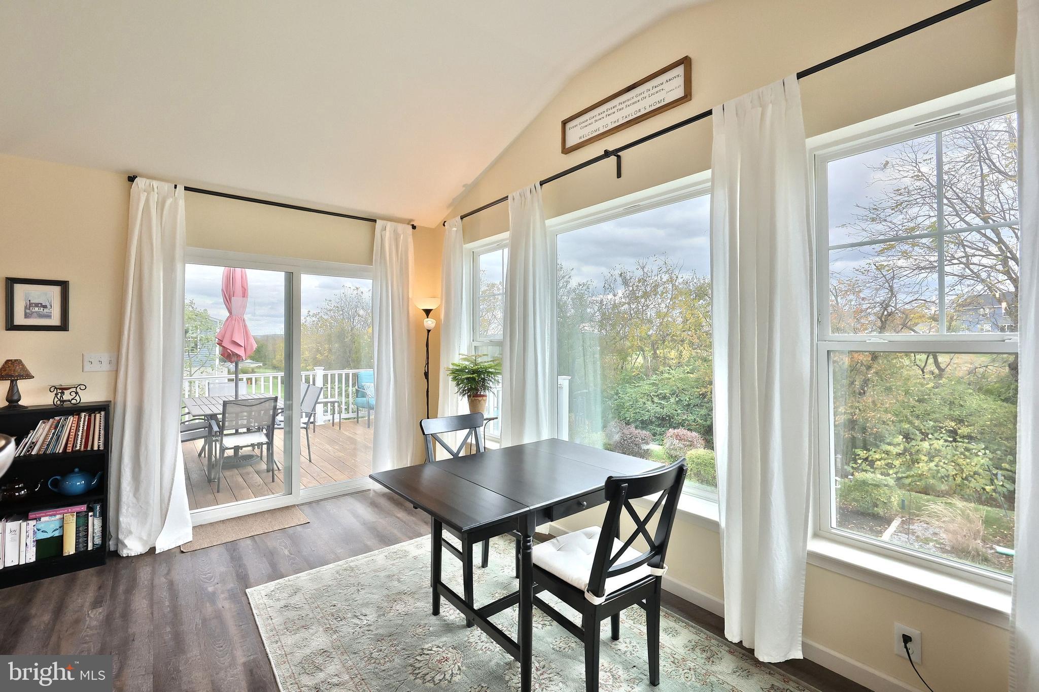 HAMPTON HEIGHTS - Residential