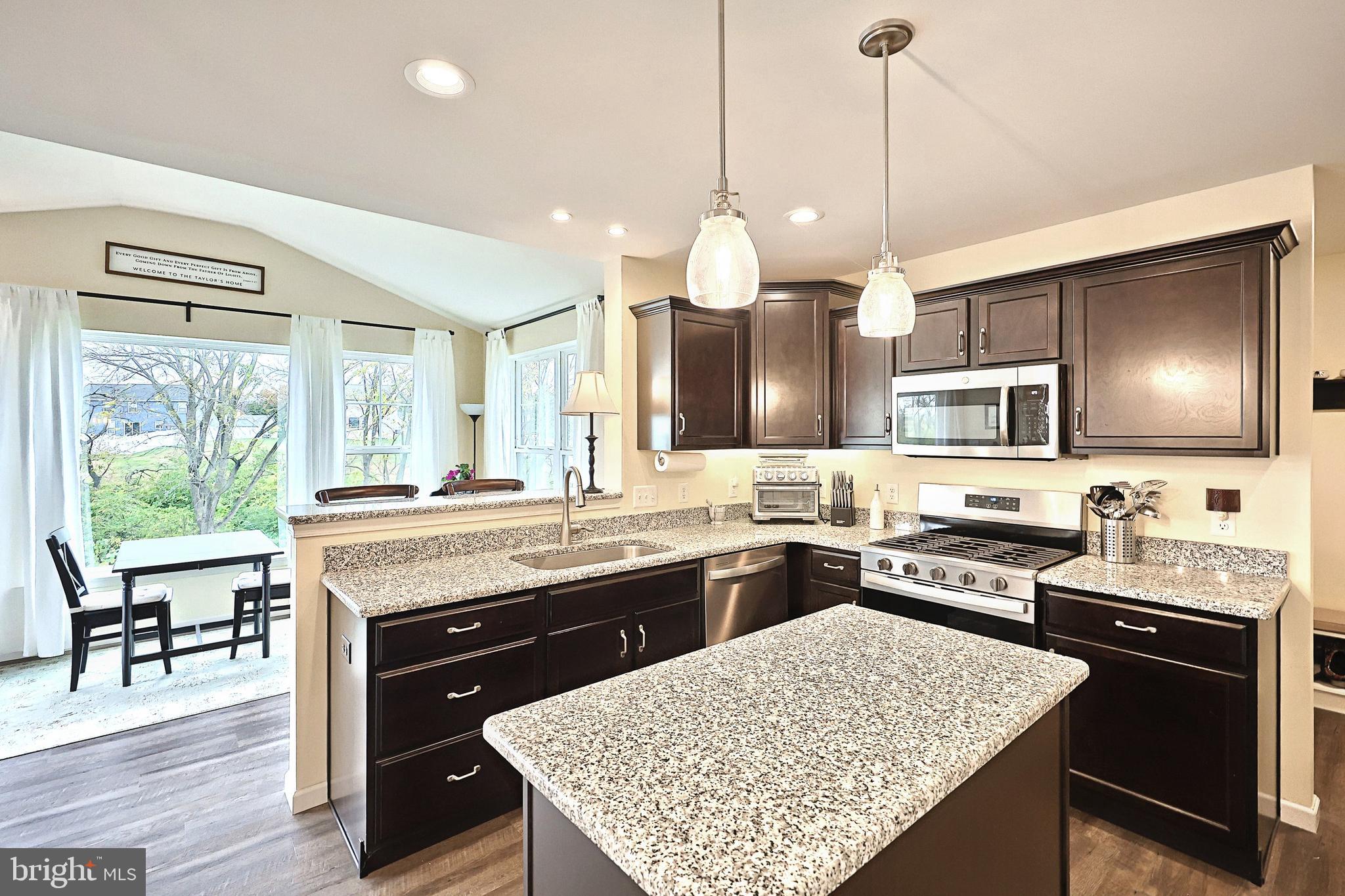 HAMPTON HEIGHTS - Residential