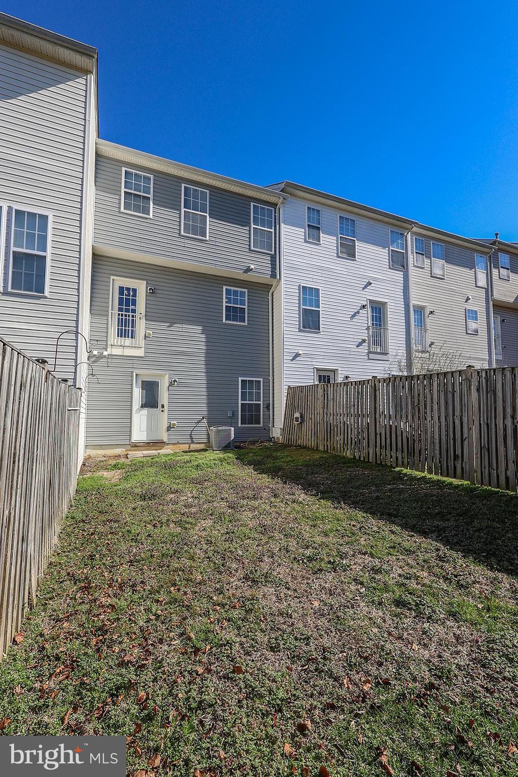 WESTBURY - Residential