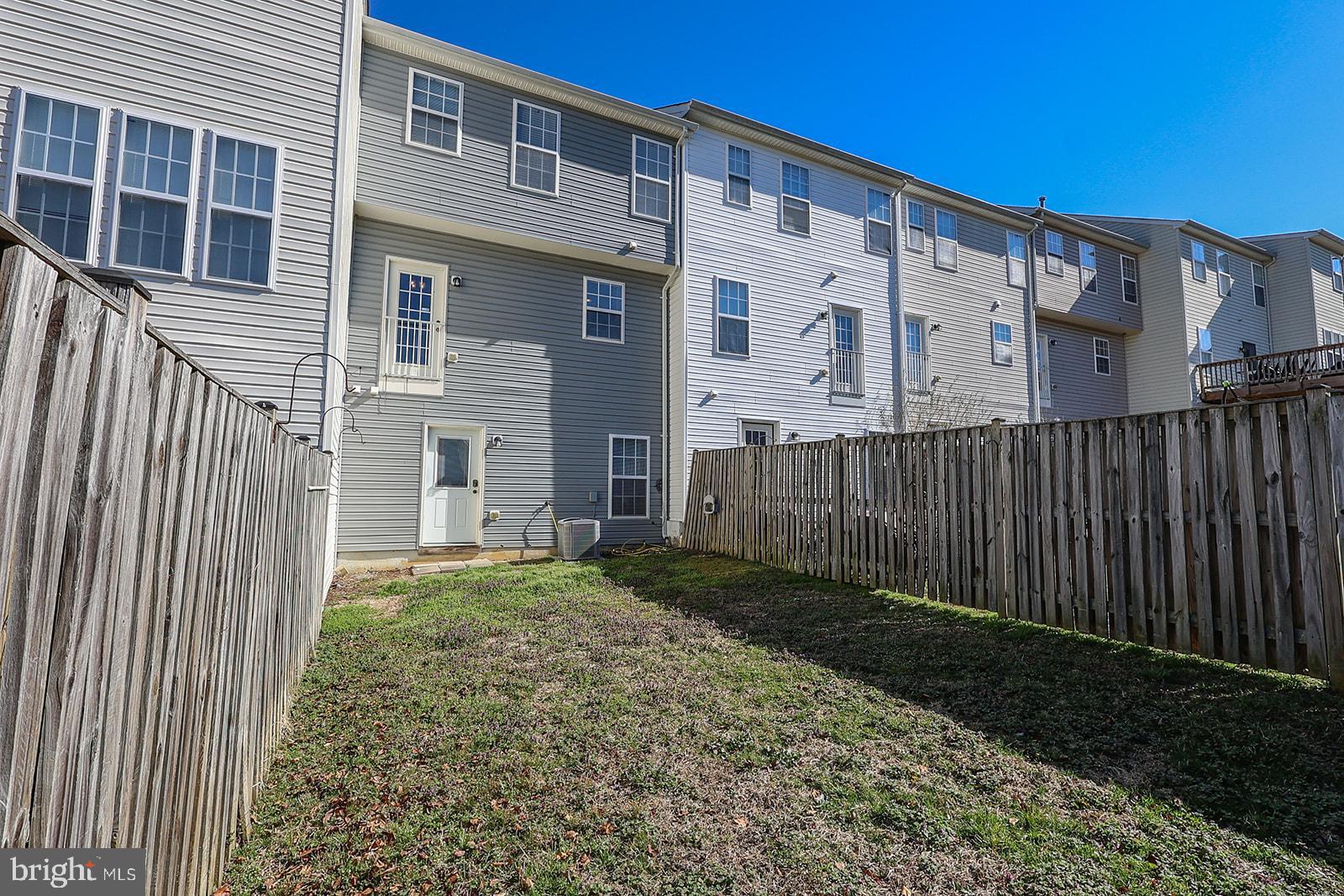 WESTBURY - Residential