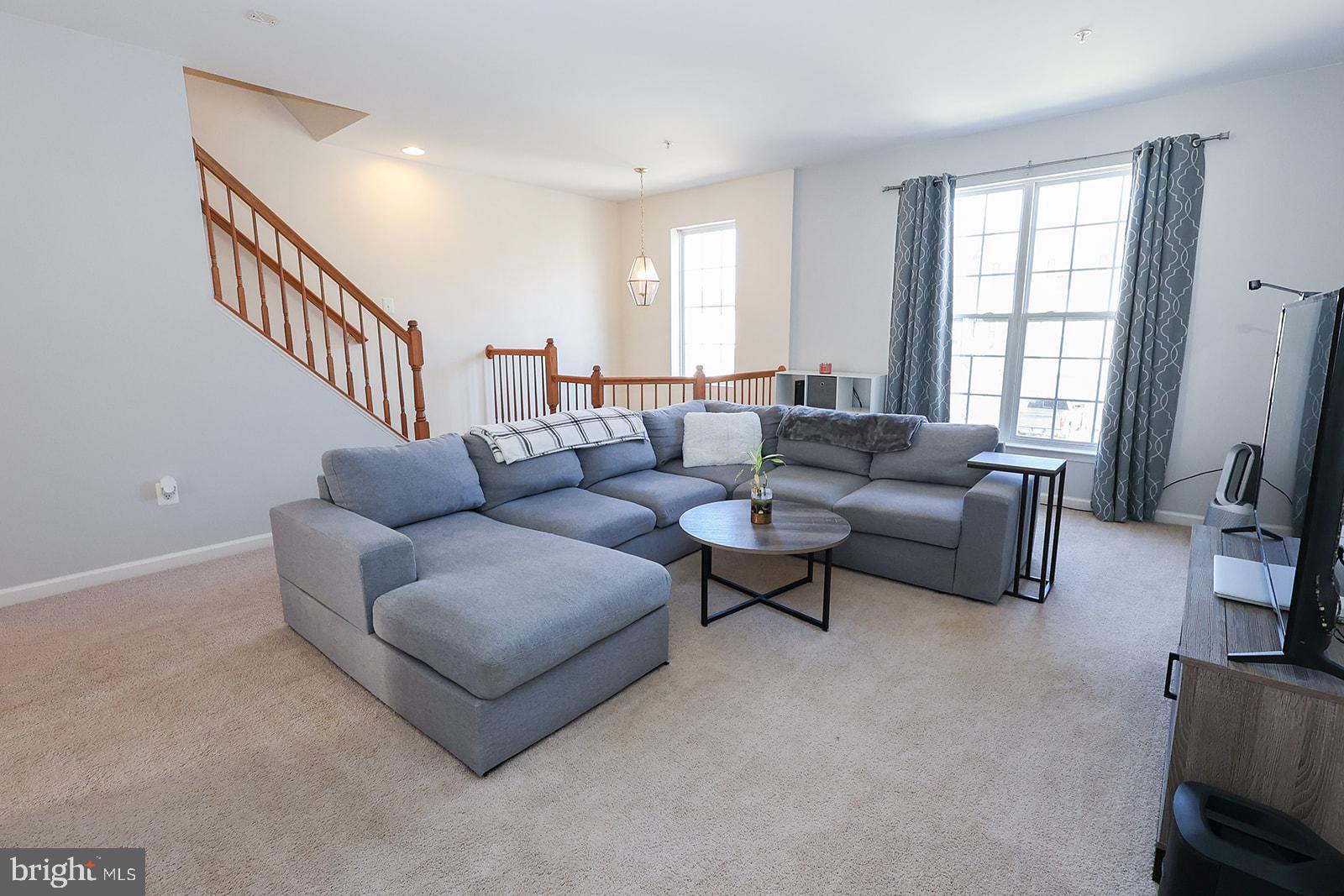 WESTBURY - Residential