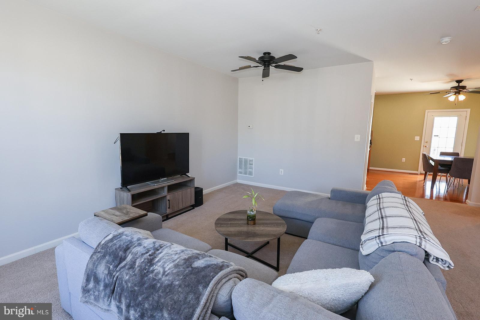 WESTBURY - Residential