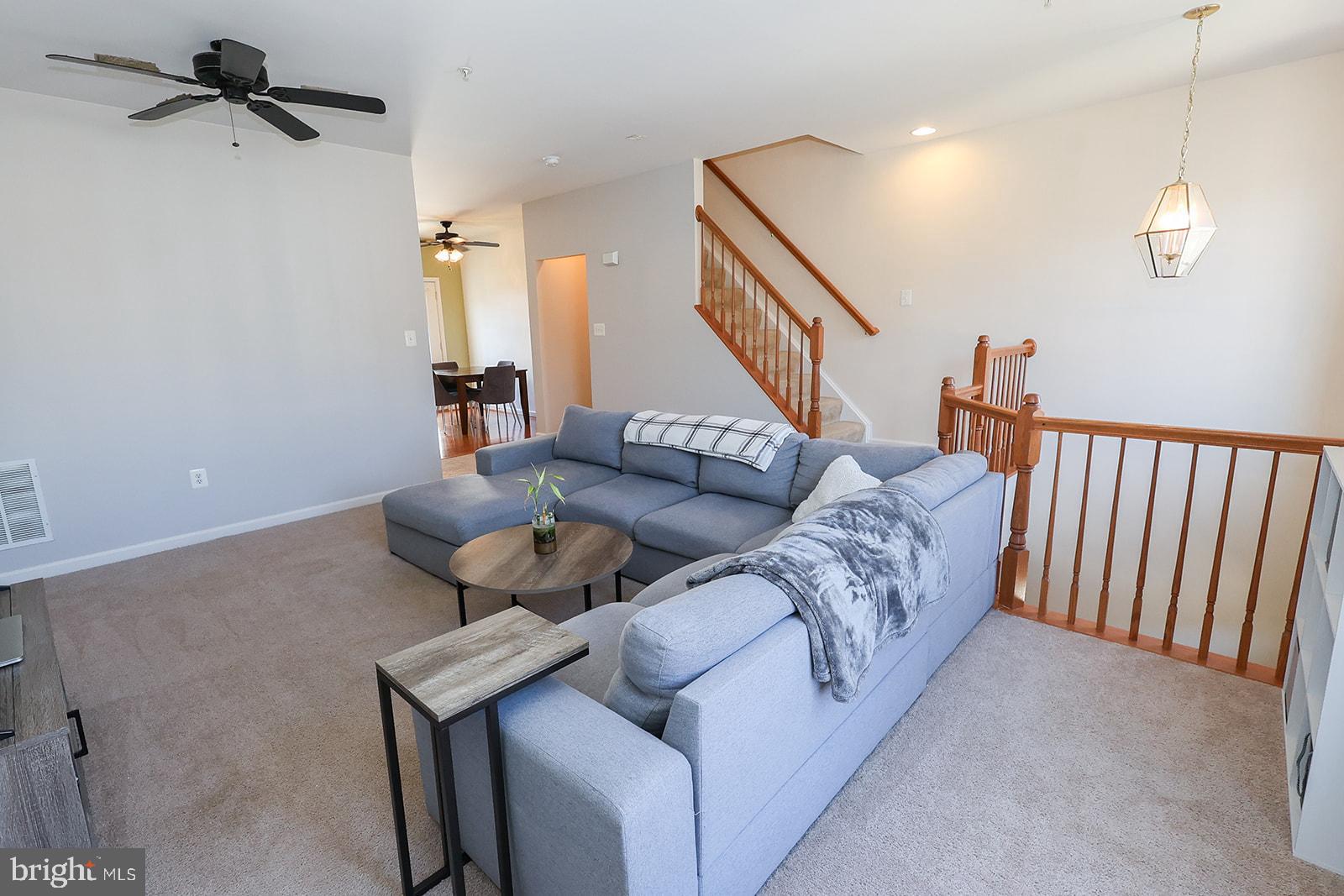 WESTBURY - Residential