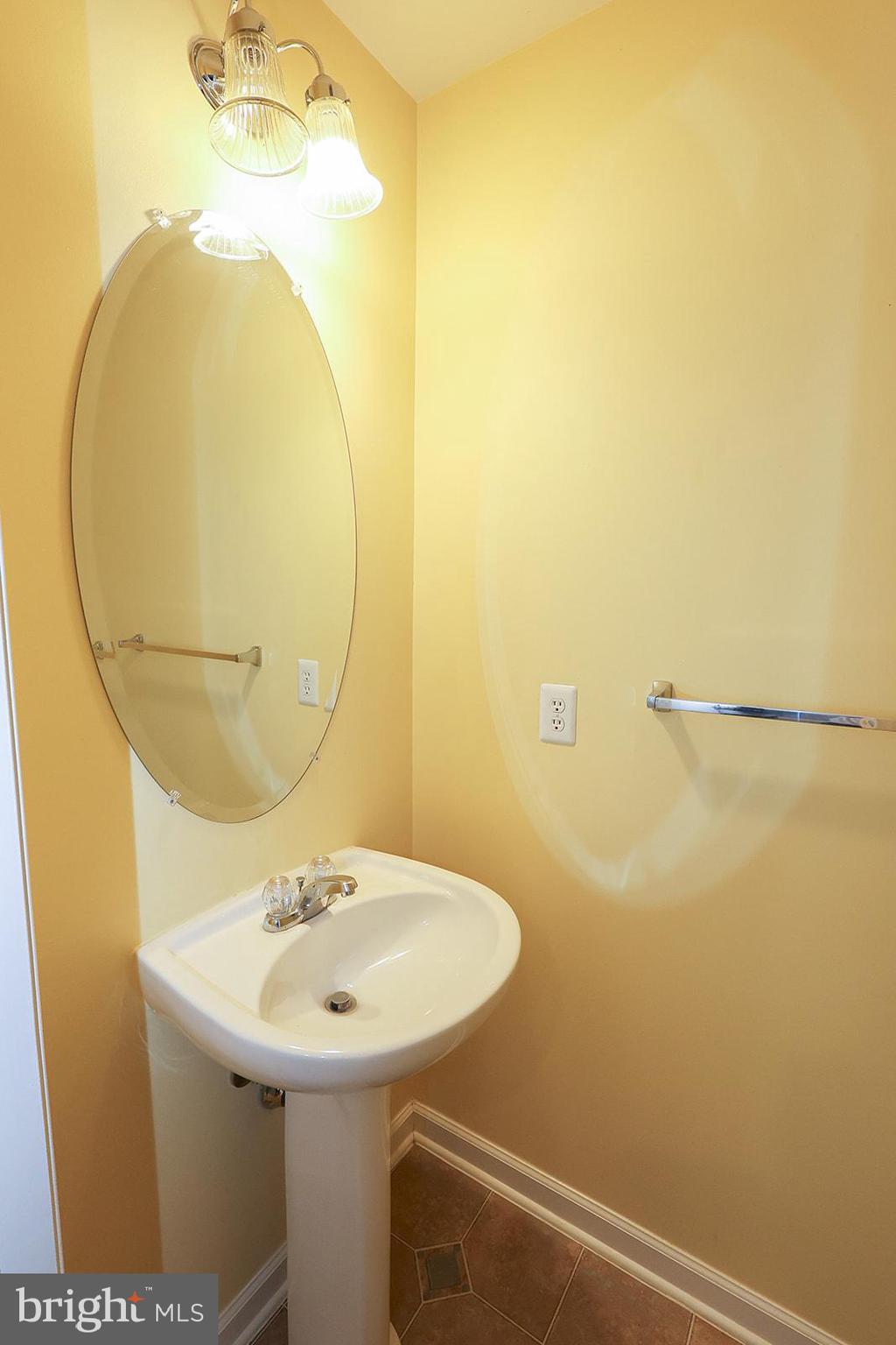 WESTBURY - Residential