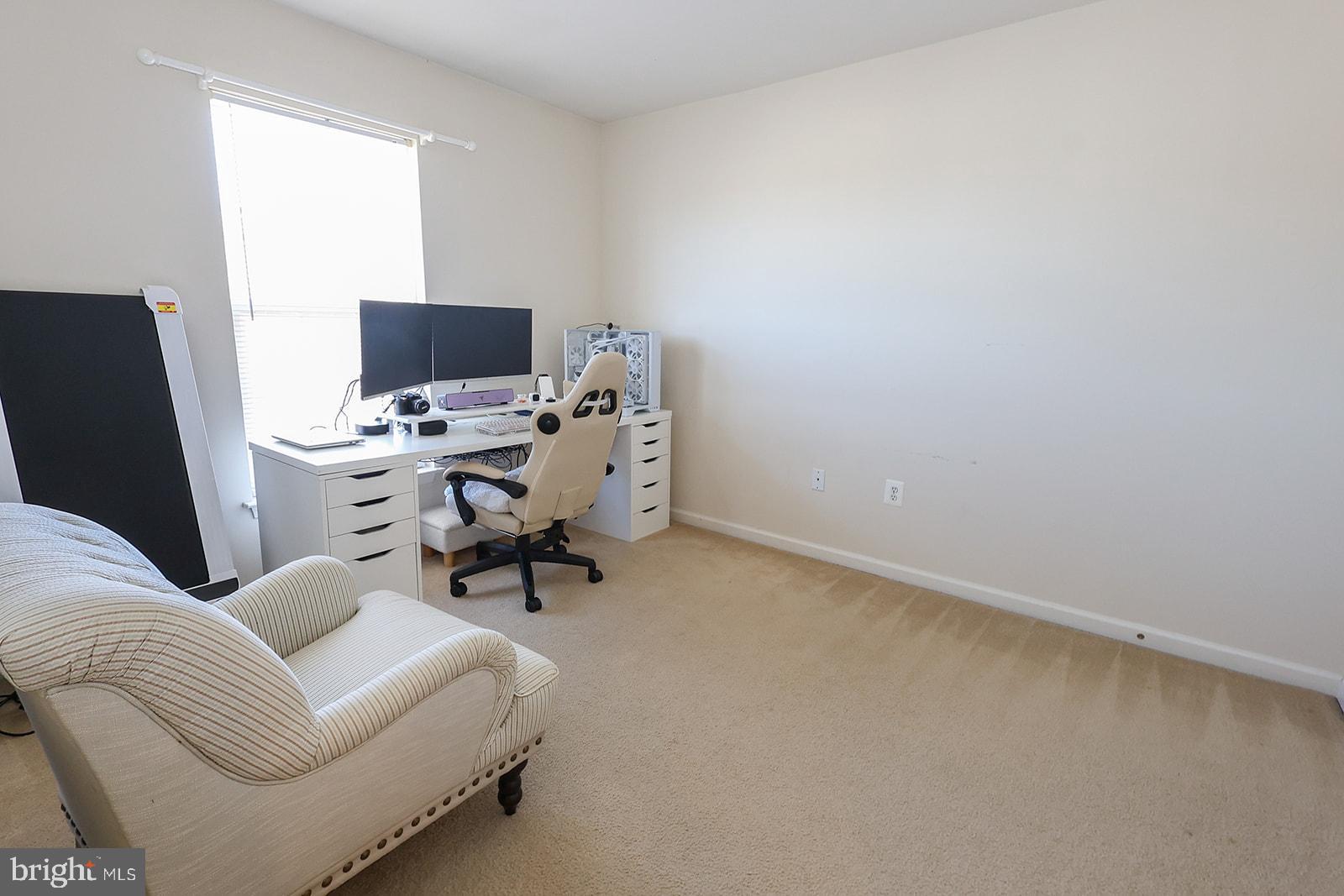 WESTBURY - Residential