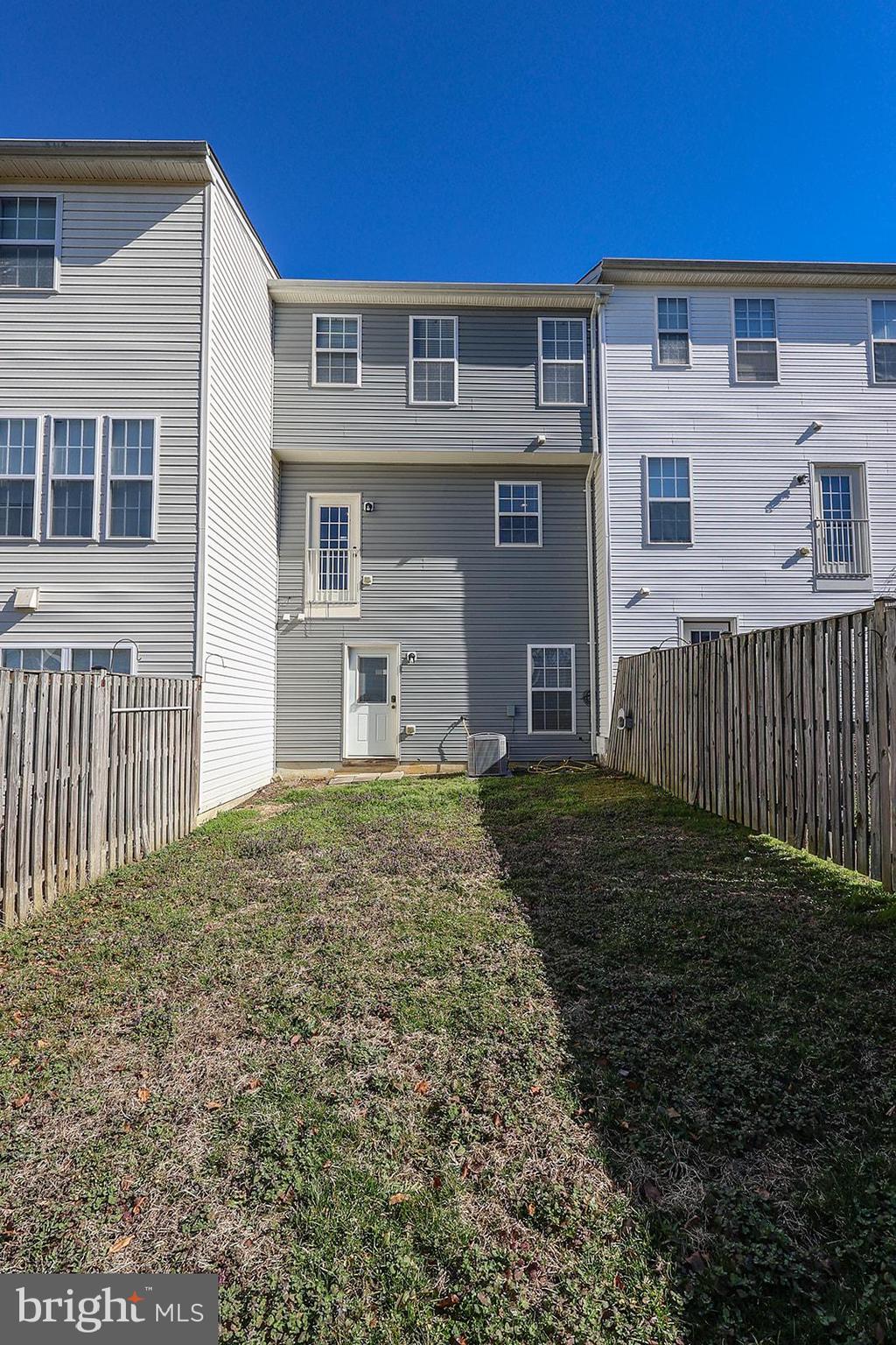 WESTBURY - Residential