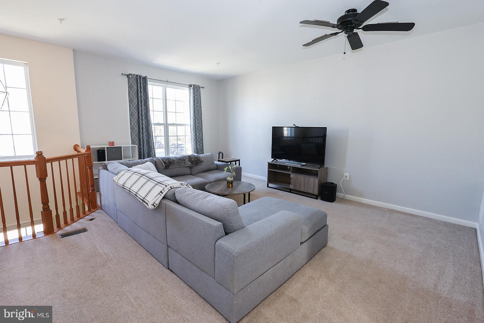 WESTBURY - Residential