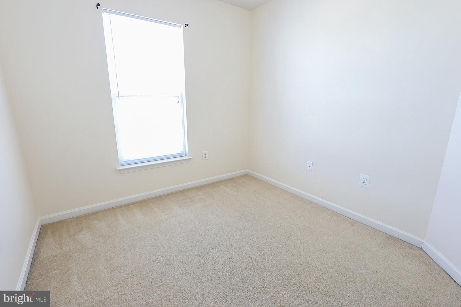 WESTBURY - Residential