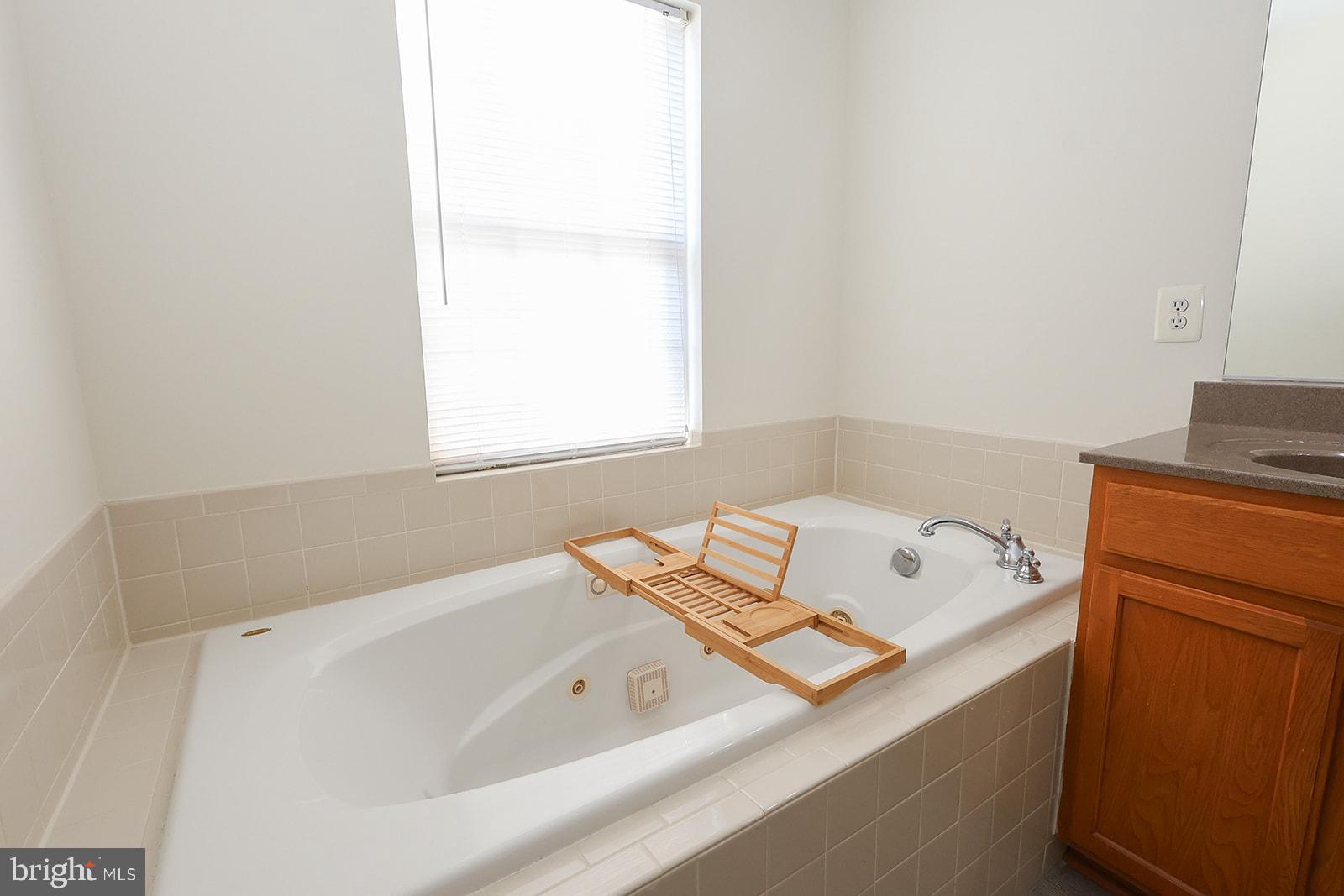 WESTBURY - Residential