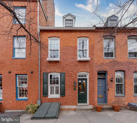 Townhouse For Rent - 803 S Bond Street<br/> Baltimore City County, BALTIMORE, MD 21231
