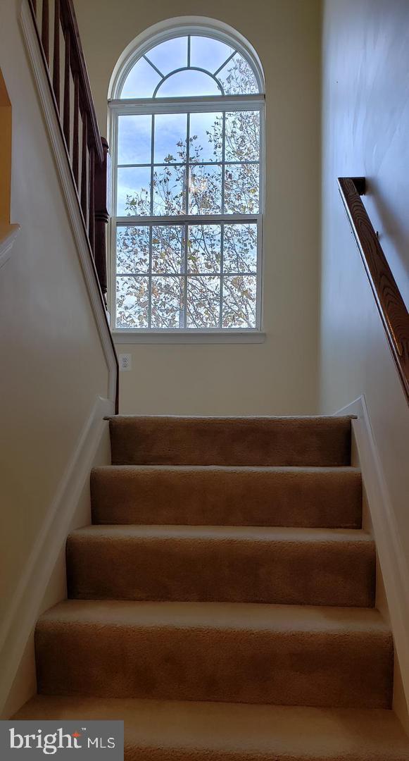 CENTREVILLE CROSSING - Residential Lease