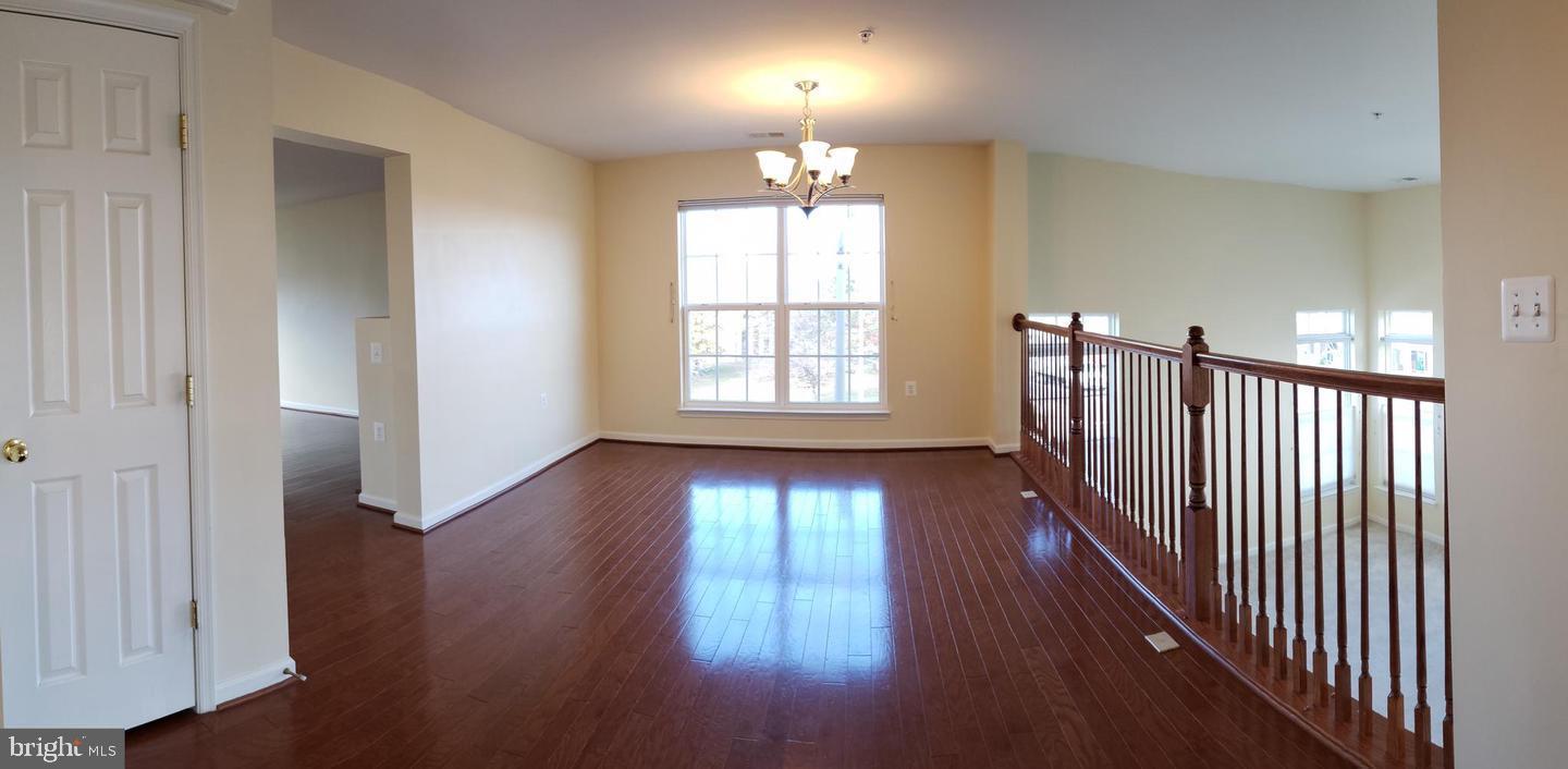 CENTREVILLE CROSSING - Residential Lease