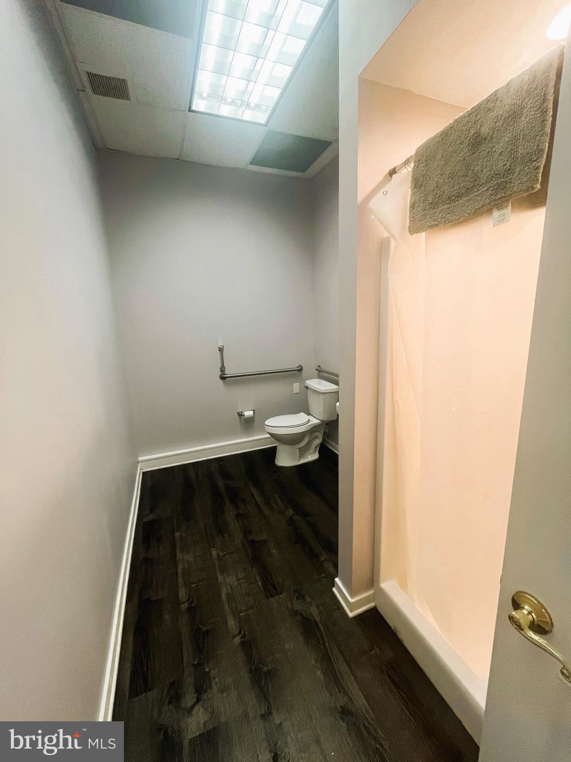 NONE AVAILABLE - Commercial Lease