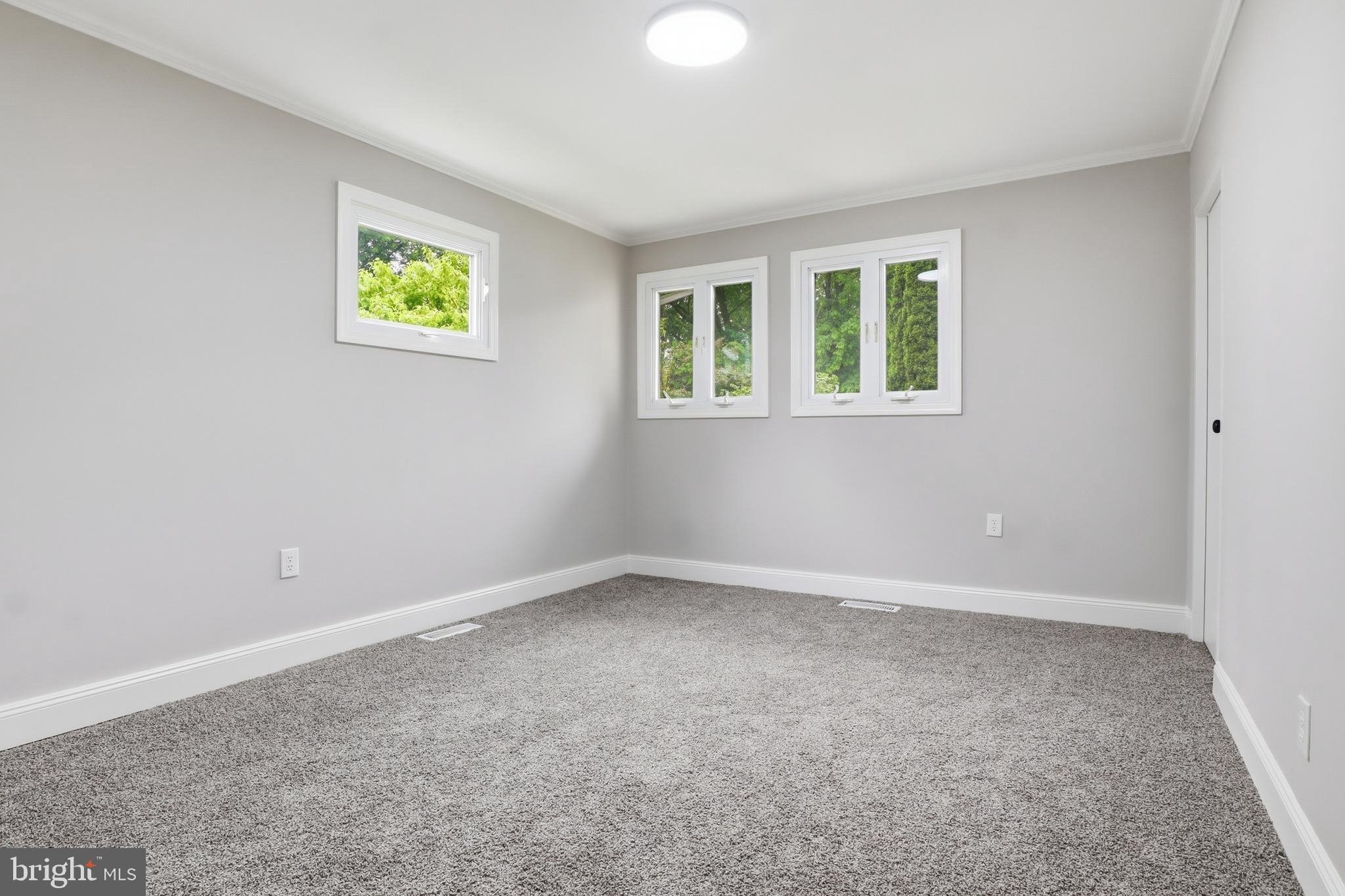 DELBROOK MANOR - Residential