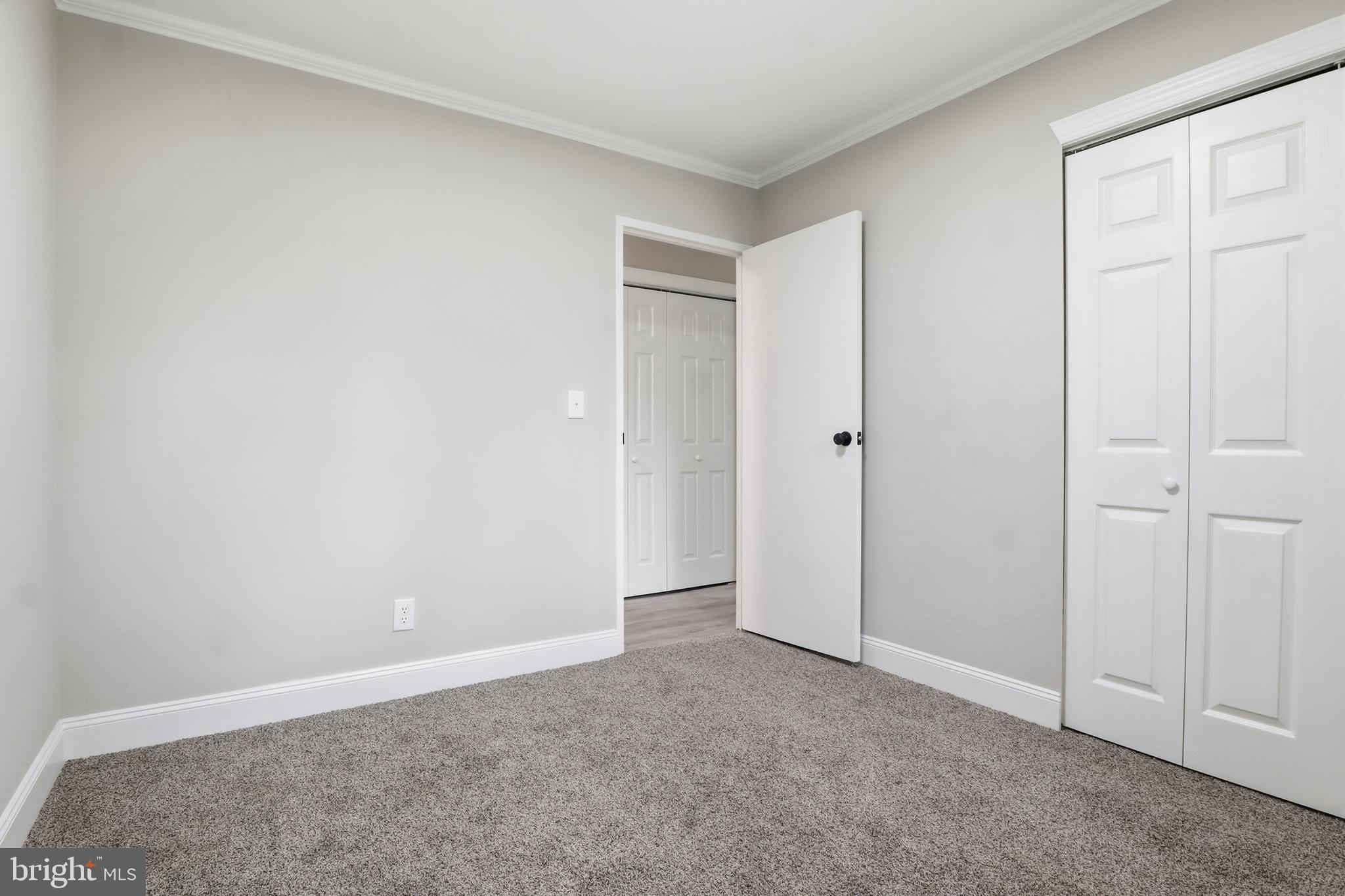 DELBROOK MANOR - Residential