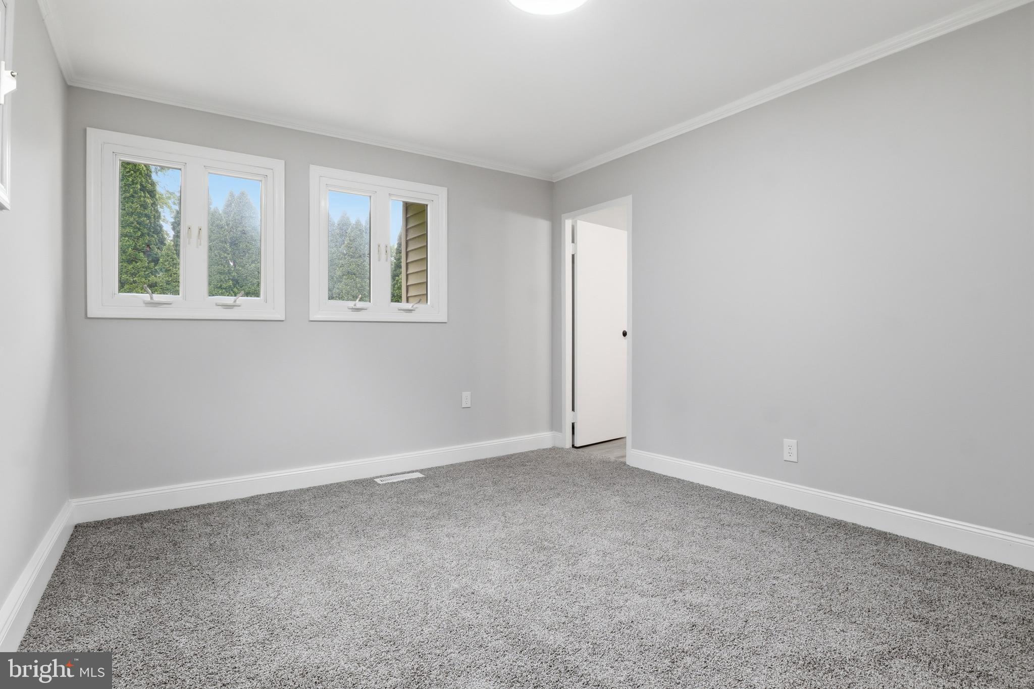 DELBROOK MANOR - Residential