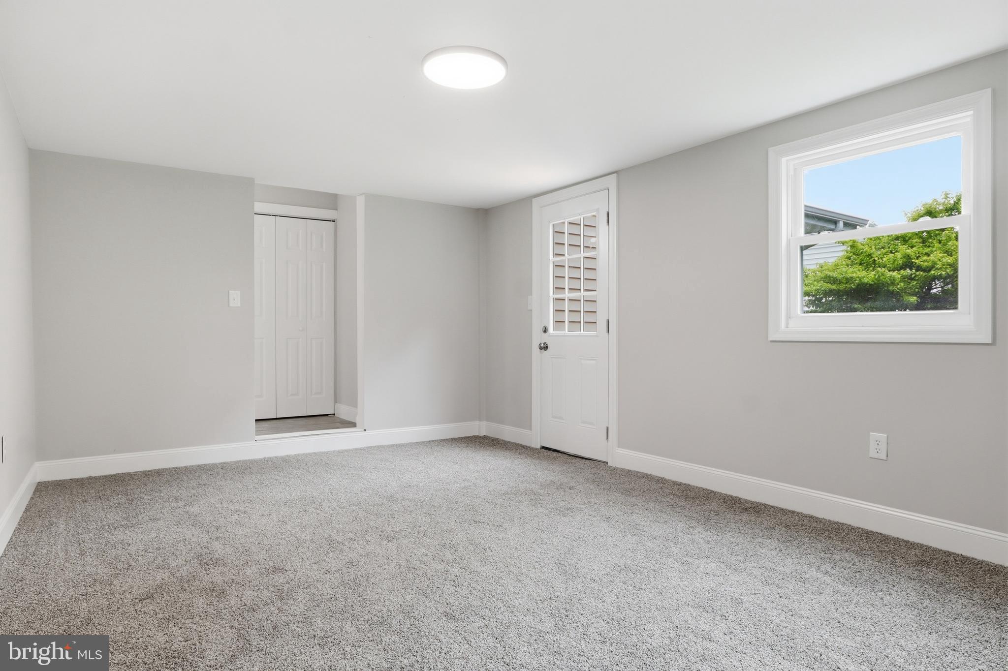 DELBROOK MANOR - Residential