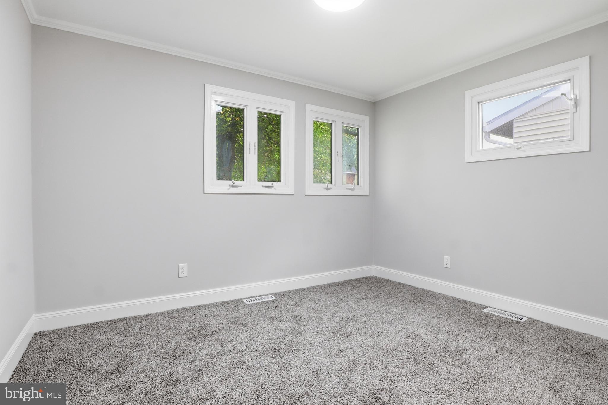 DELBROOK MANOR - Residential