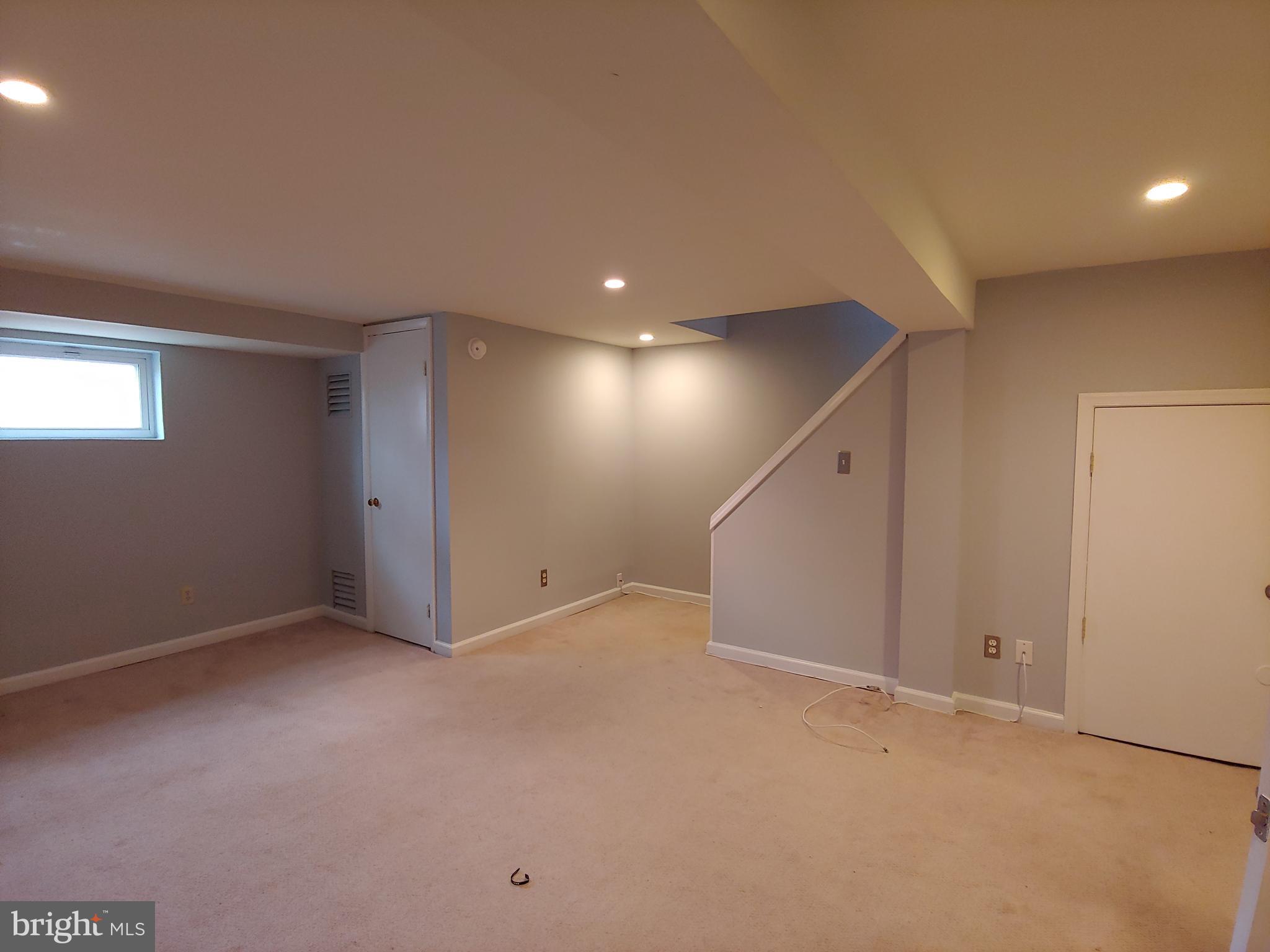 WARWICK VILLAGE - Residential Lease