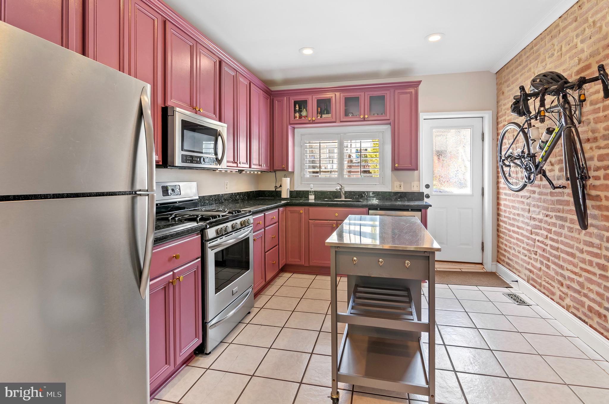 RIVERSIDE - Residential