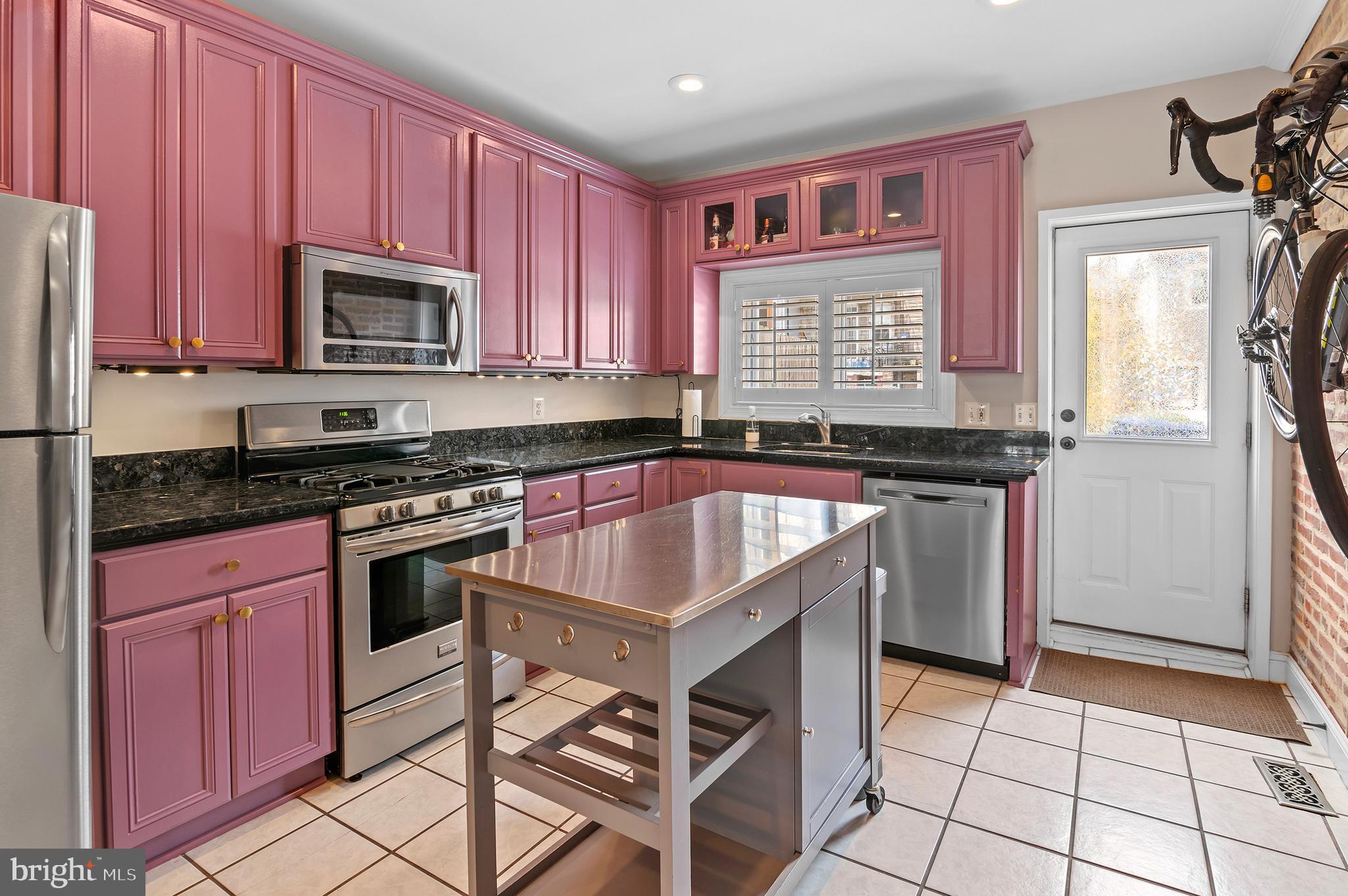 RIVERSIDE - Residential