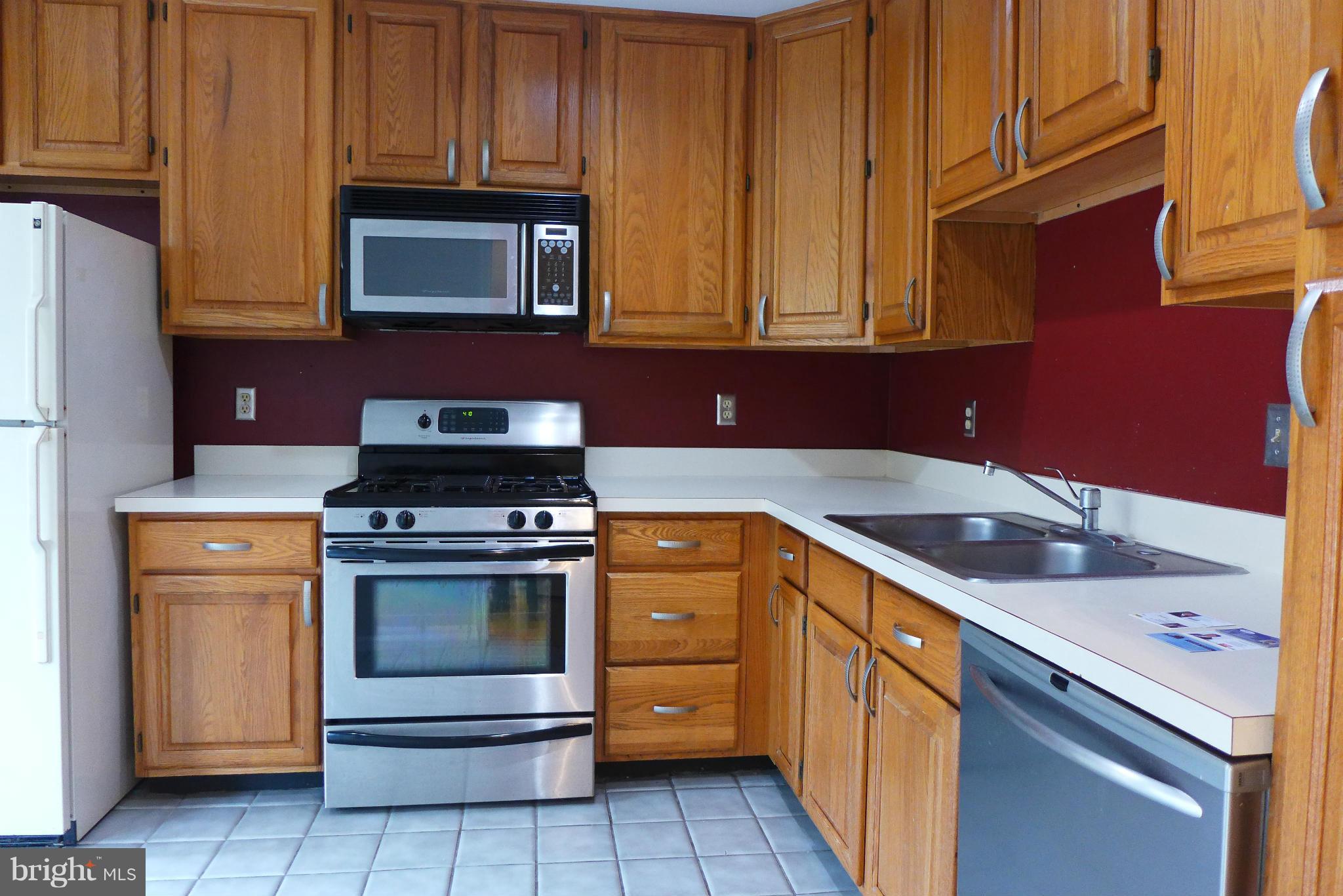 GERMANTOWN ESTATES - Residential Lease