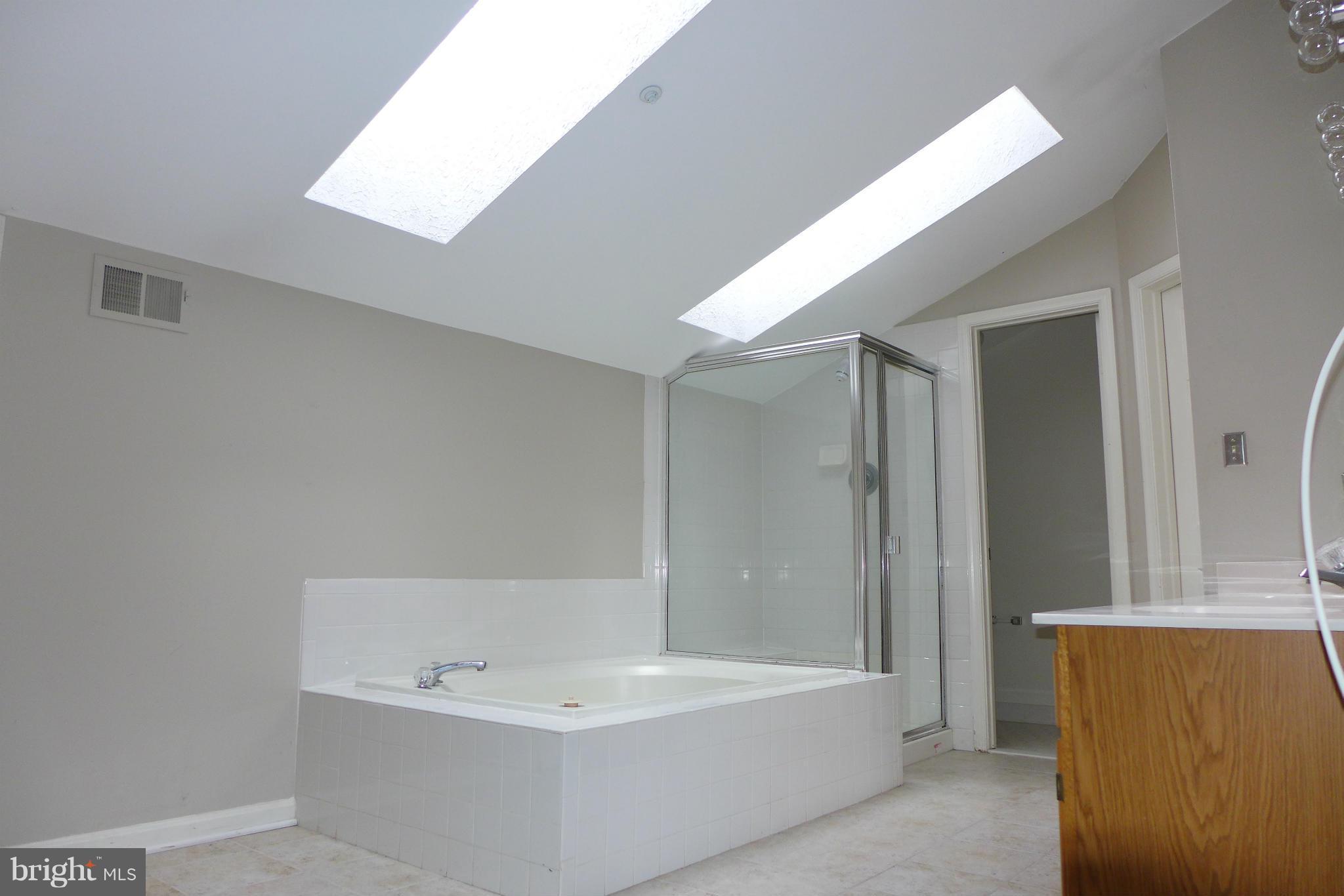 GERMANTOWN ESTATES - Residential Lease