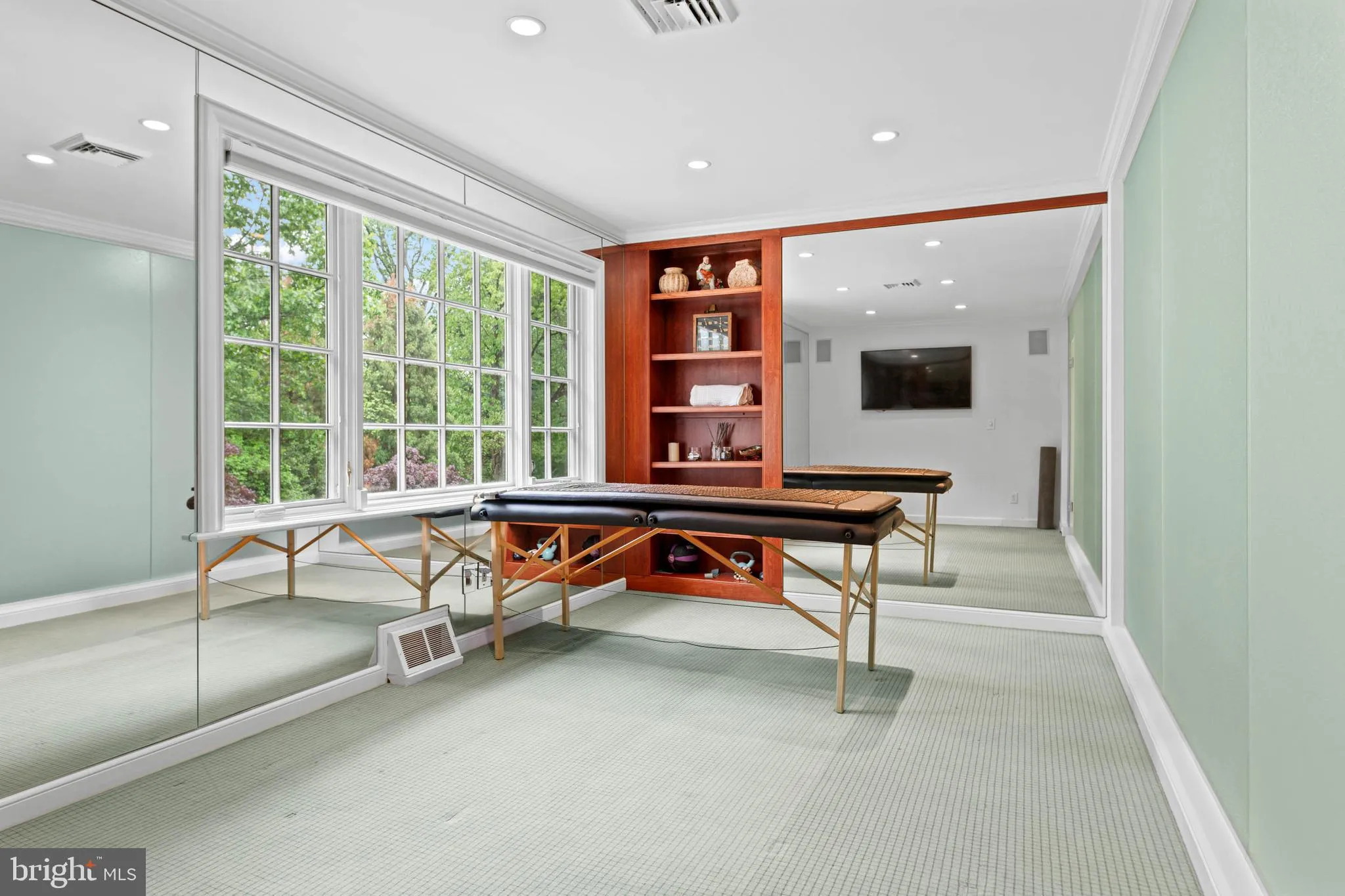 Gladwyne, Pennsylvania 19035, United States, 6 Bedrooms Bedrooms, ,8 BathroomsBathrooms,Residential,Pending,129254