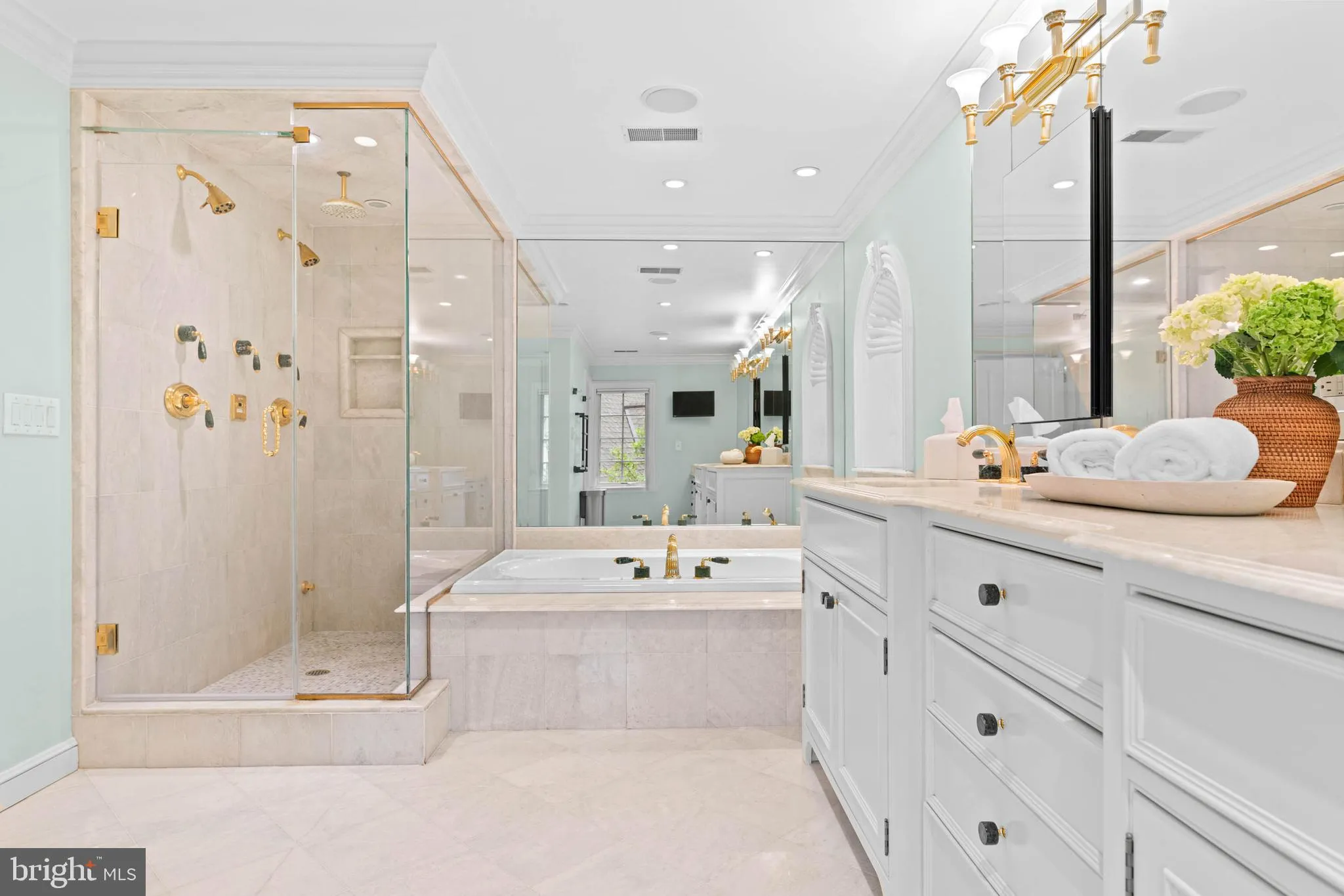 Gladwyne, Pennsylvania 19035, United States, 6 Bedrooms Bedrooms, ,8 BathroomsBathrooms,Residential,Pending,129254