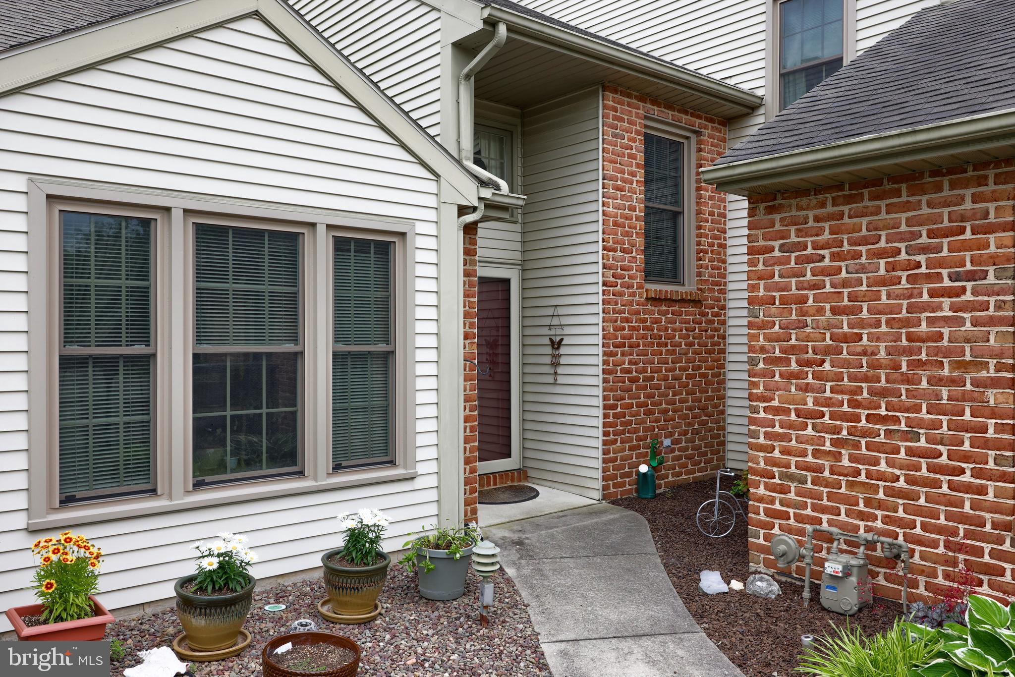 CAMBRIDGE COMMONS - Residential