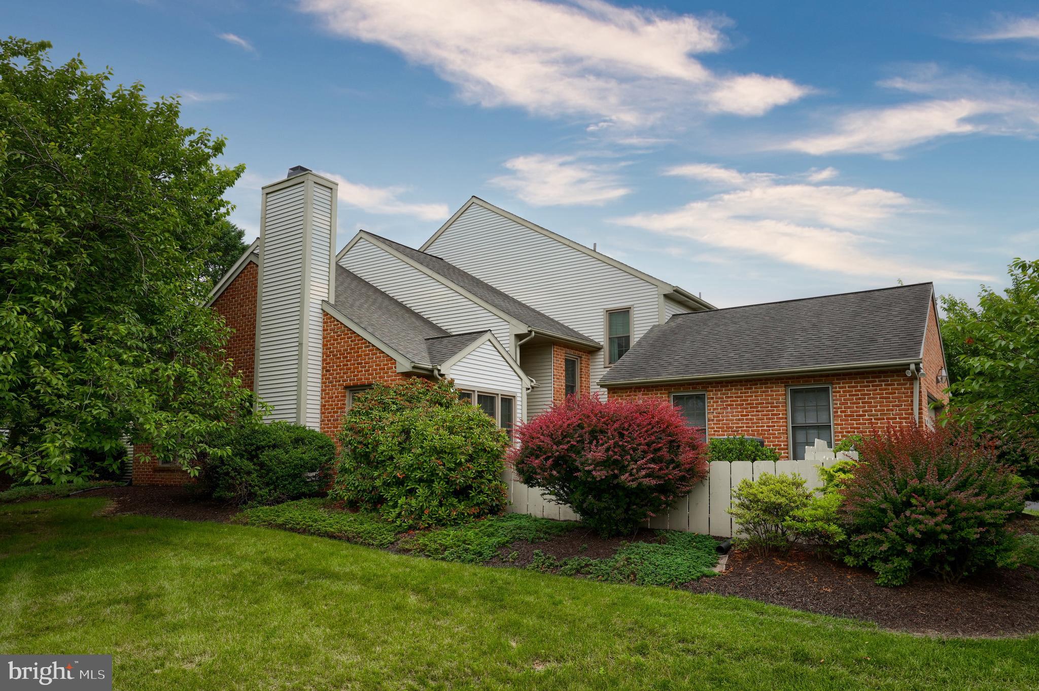 CAMBRIDGE COMMONS - Residential