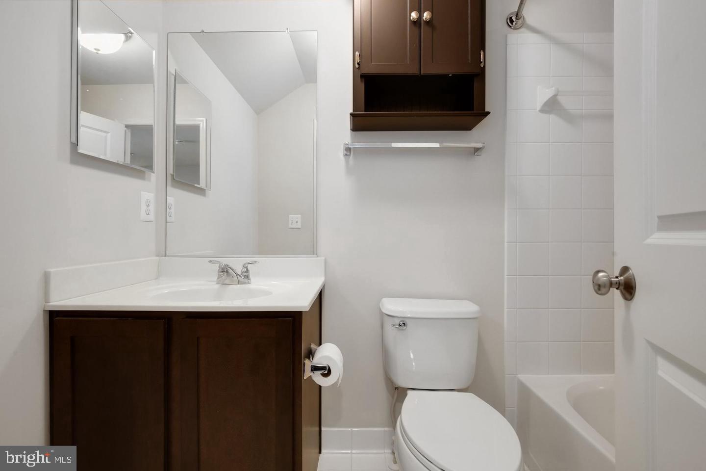 GALLERY PARK - Residential Lease