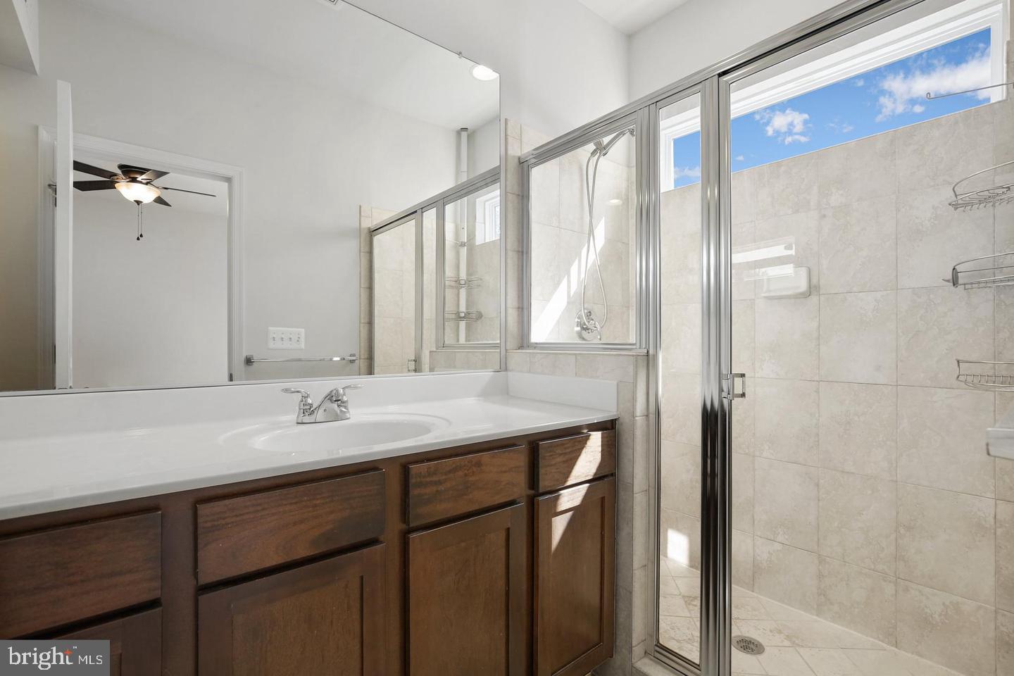 GALLERY PARK - Residential Lease