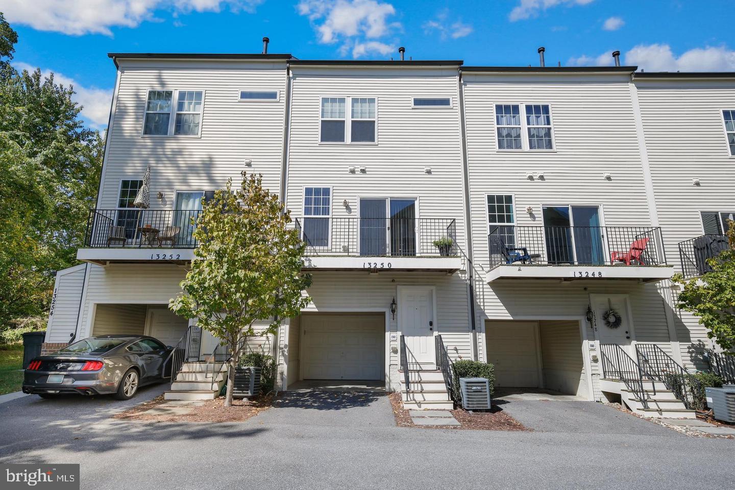 GALLERY PARK - Residential Lease