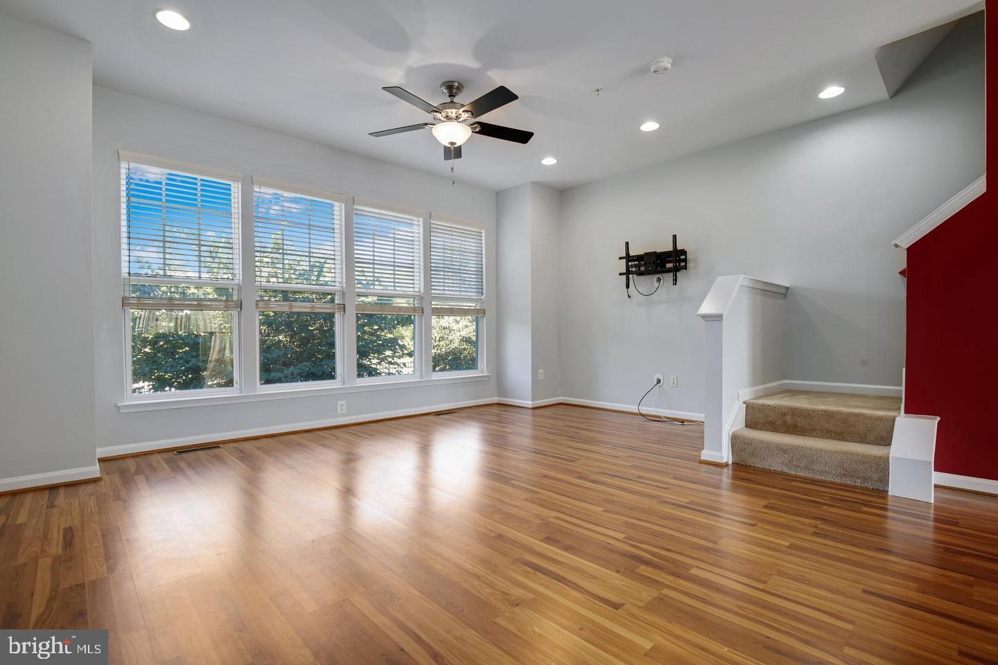 GALLERY PARK - Residential Lease