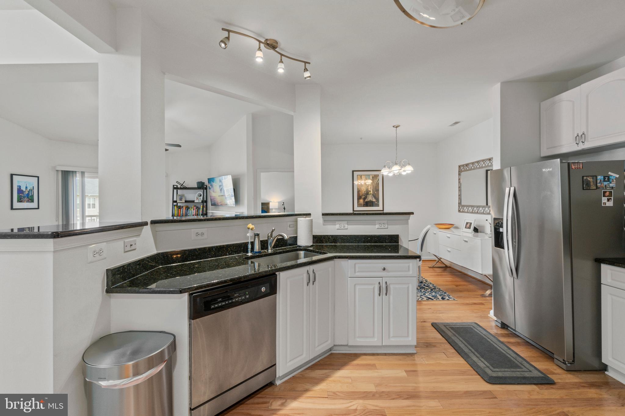 HIGH VIEW AT HUNT VALLEY - Residential