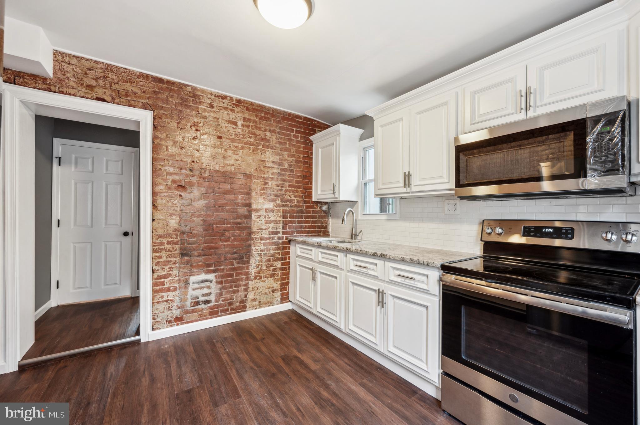 STRAWBERRY MANSION - Residential