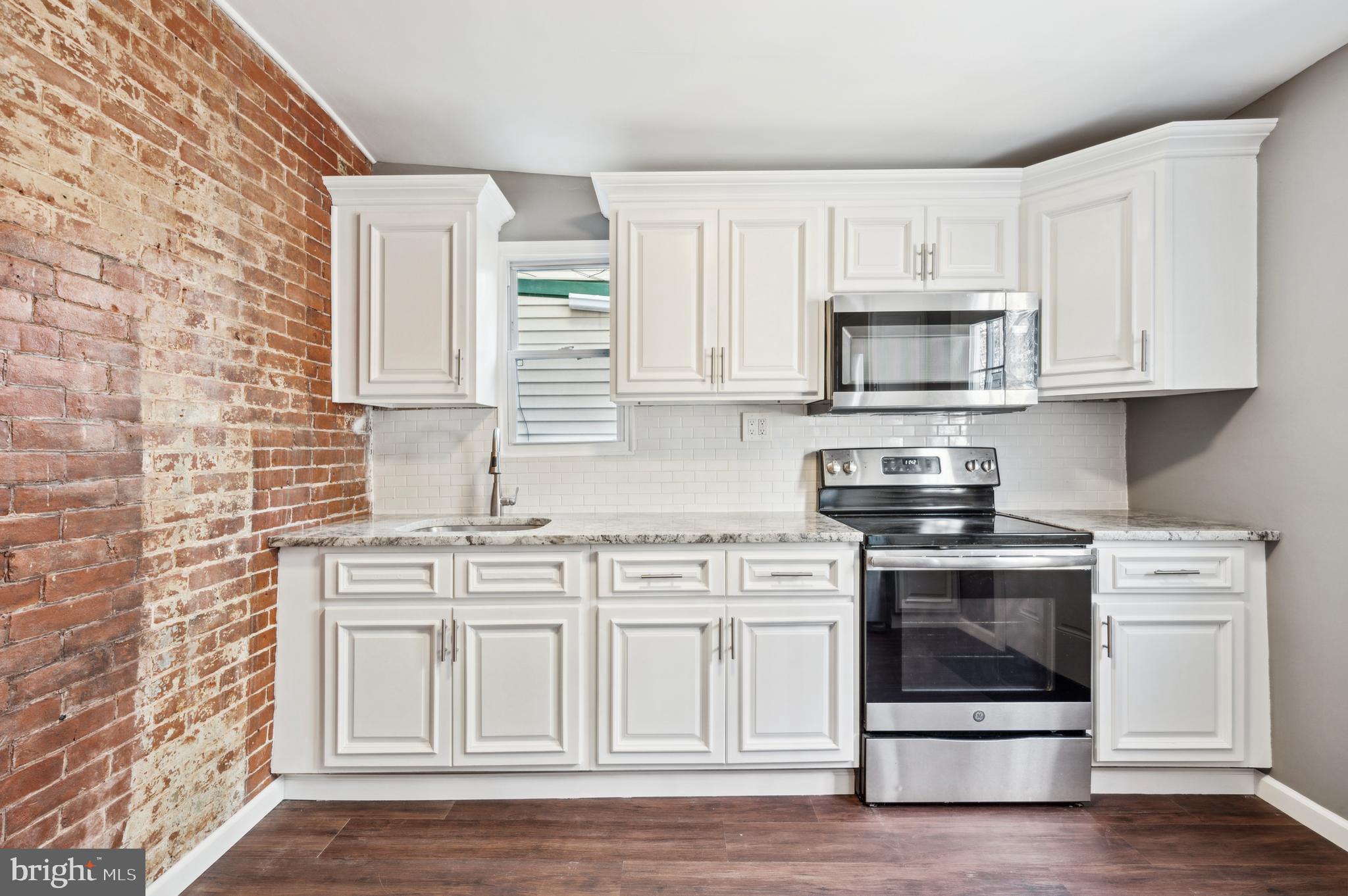 STRAWBERRY MANSION - Residential