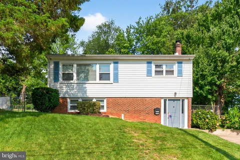 13430 Greenacre Drive, Woodbridge, VA MLS: VAPW2107134