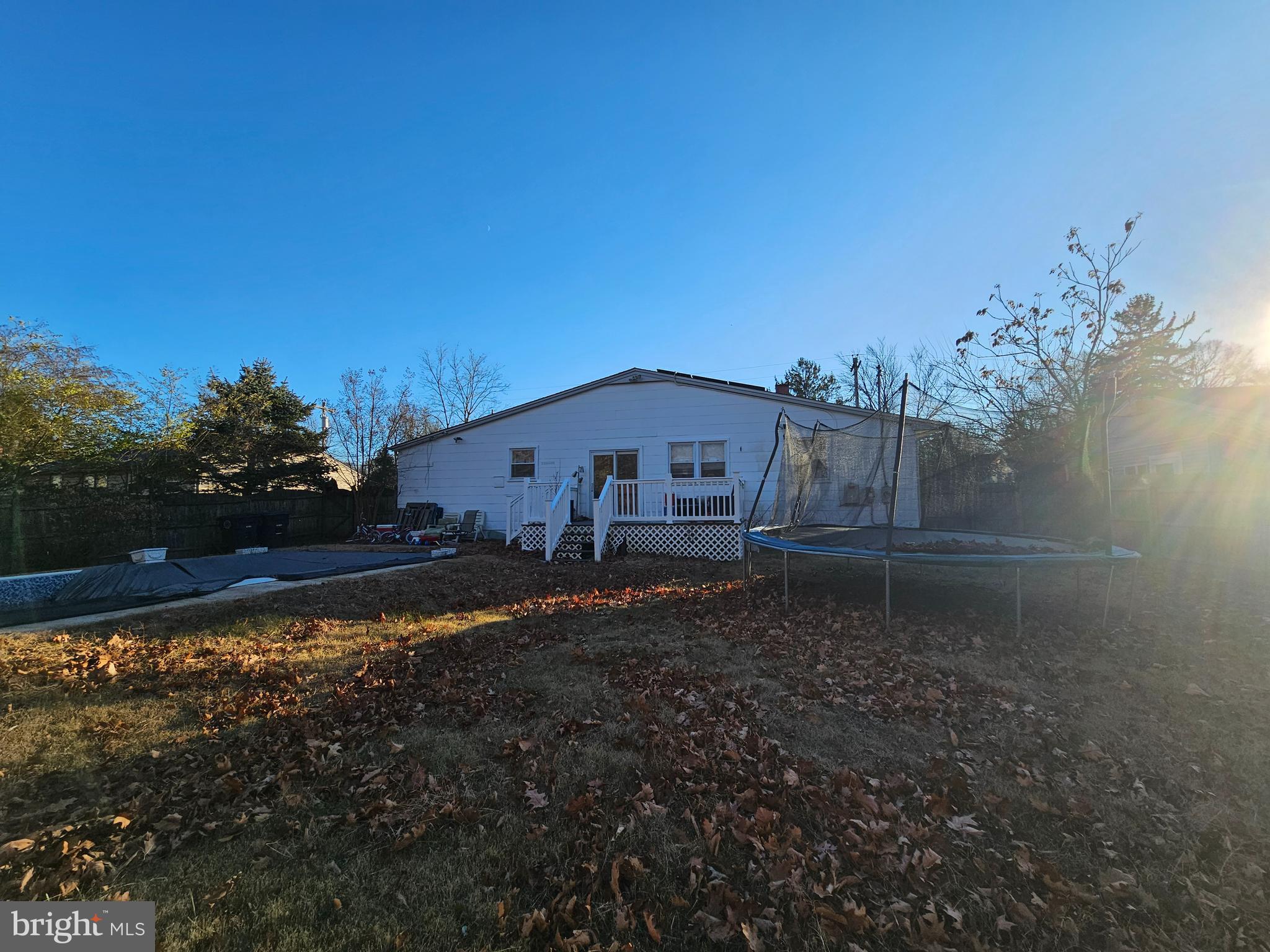 811 ASTON MARTIN DRIVE