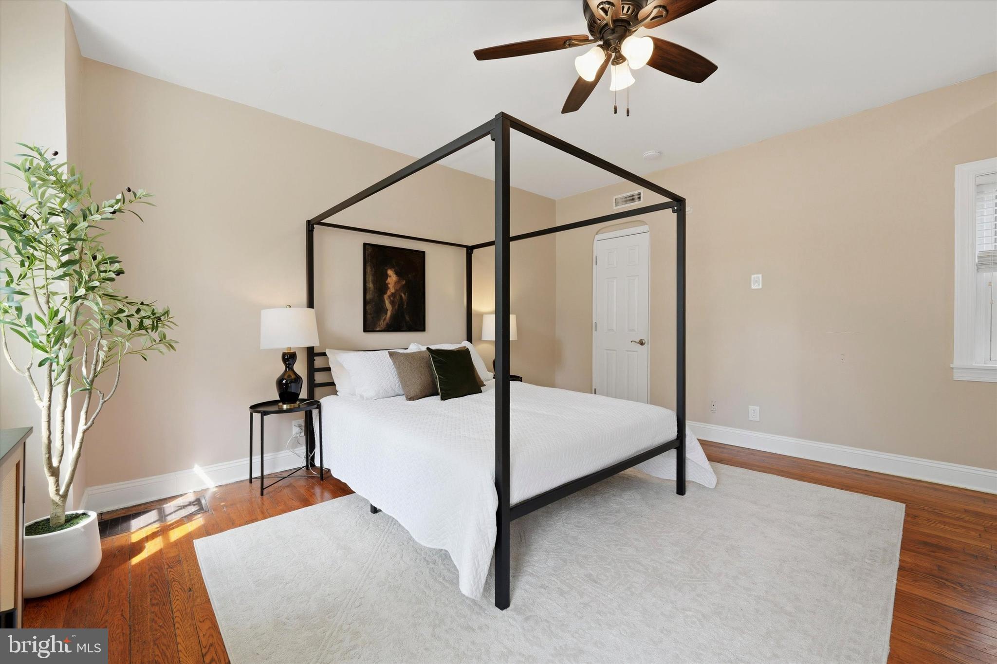 WASHINGTON SQ WEST - Residential