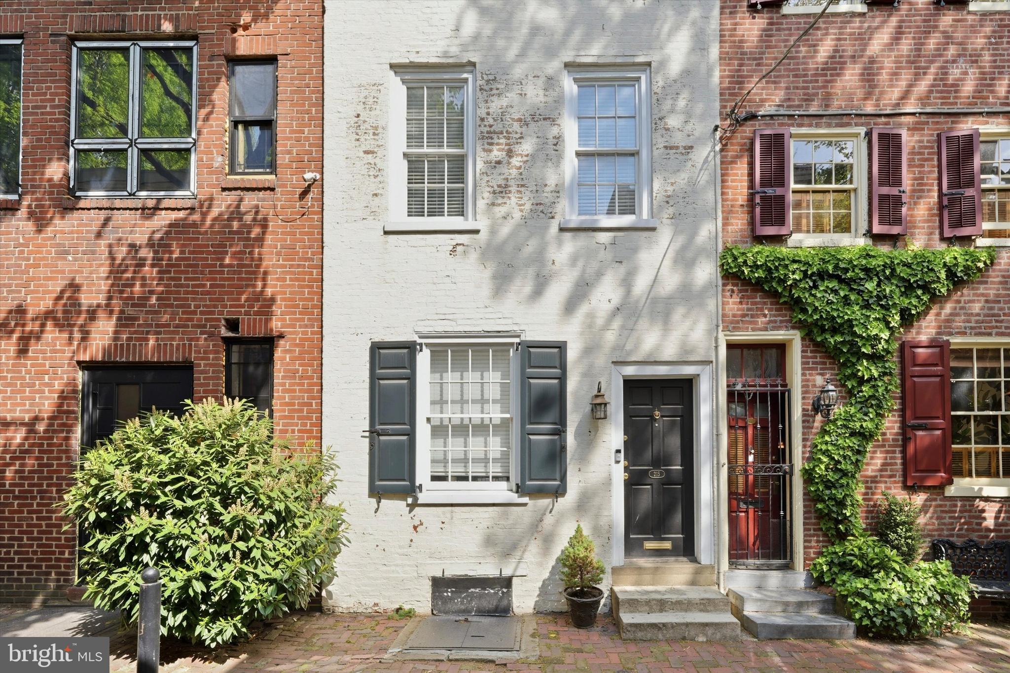 WASHINGTON SQ WEST - Residential
