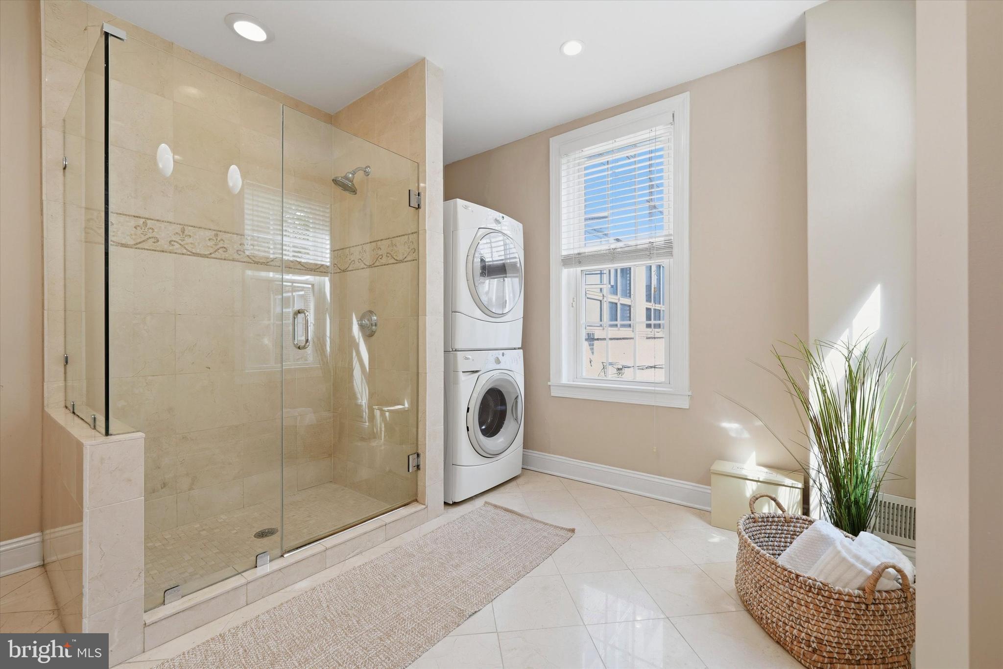 WASHINGTON SQ WEST - Residential