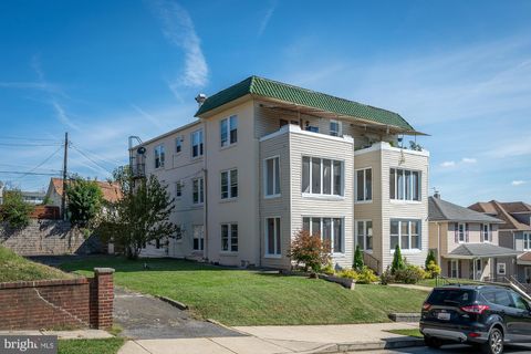 Photo of 639 Plymouth Road, BALTIMORE, MD 21229 (MLS # MDBC2142670)