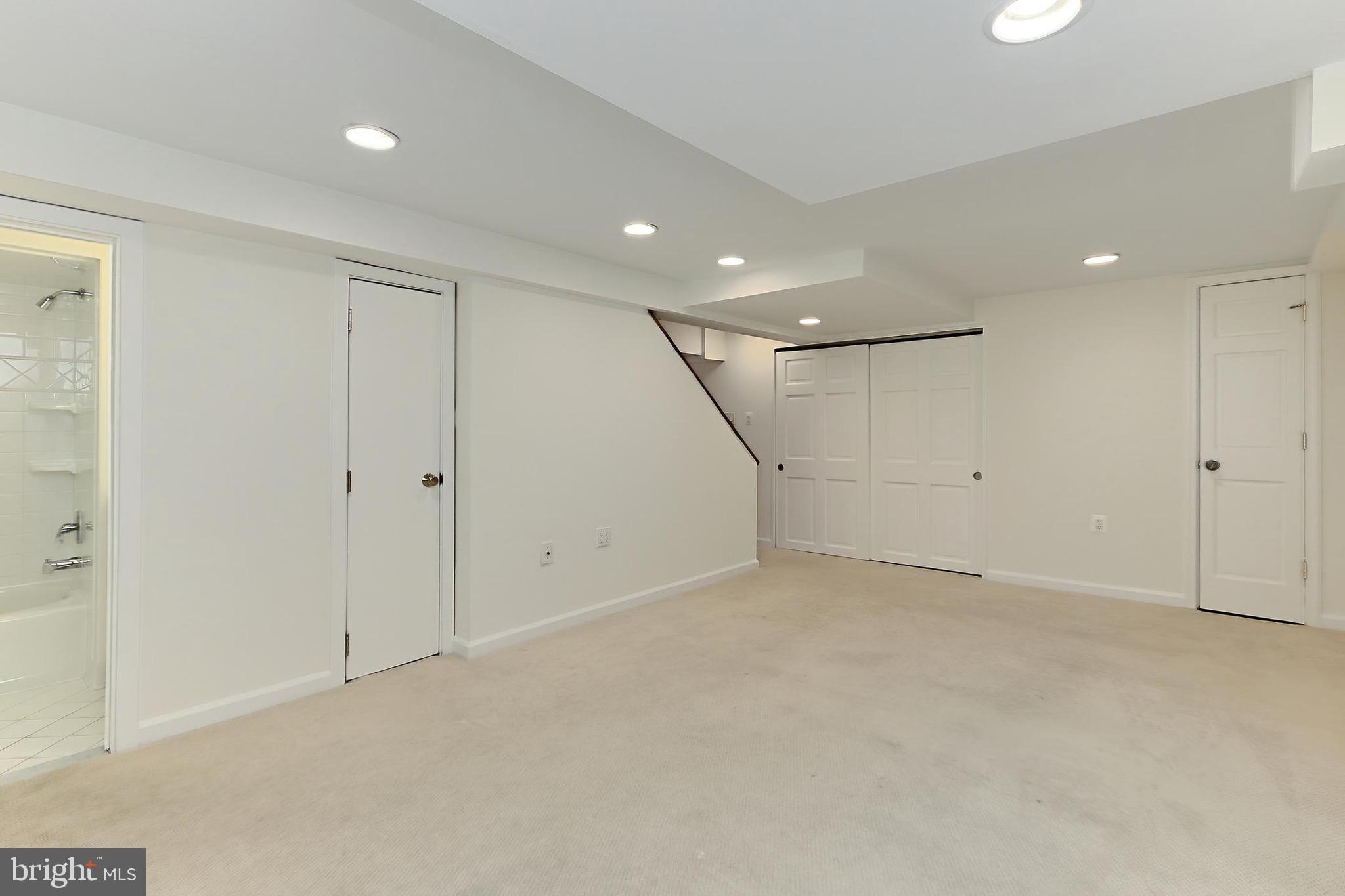 VIRGINIA FOREST - Residential