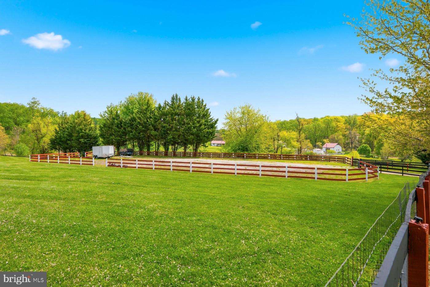 BLENHEIM MANOR - Residential