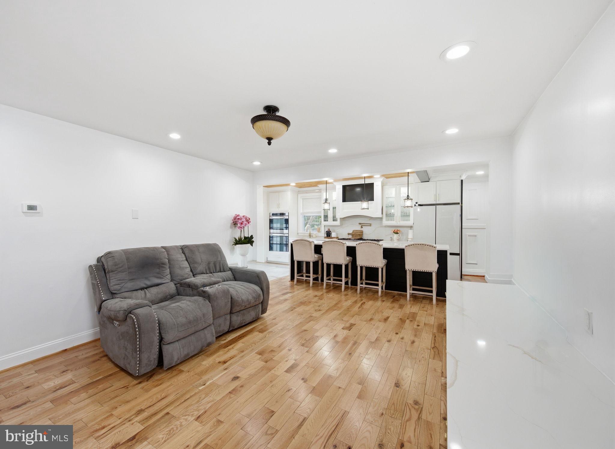 BLENHEIM MANOR - Residential